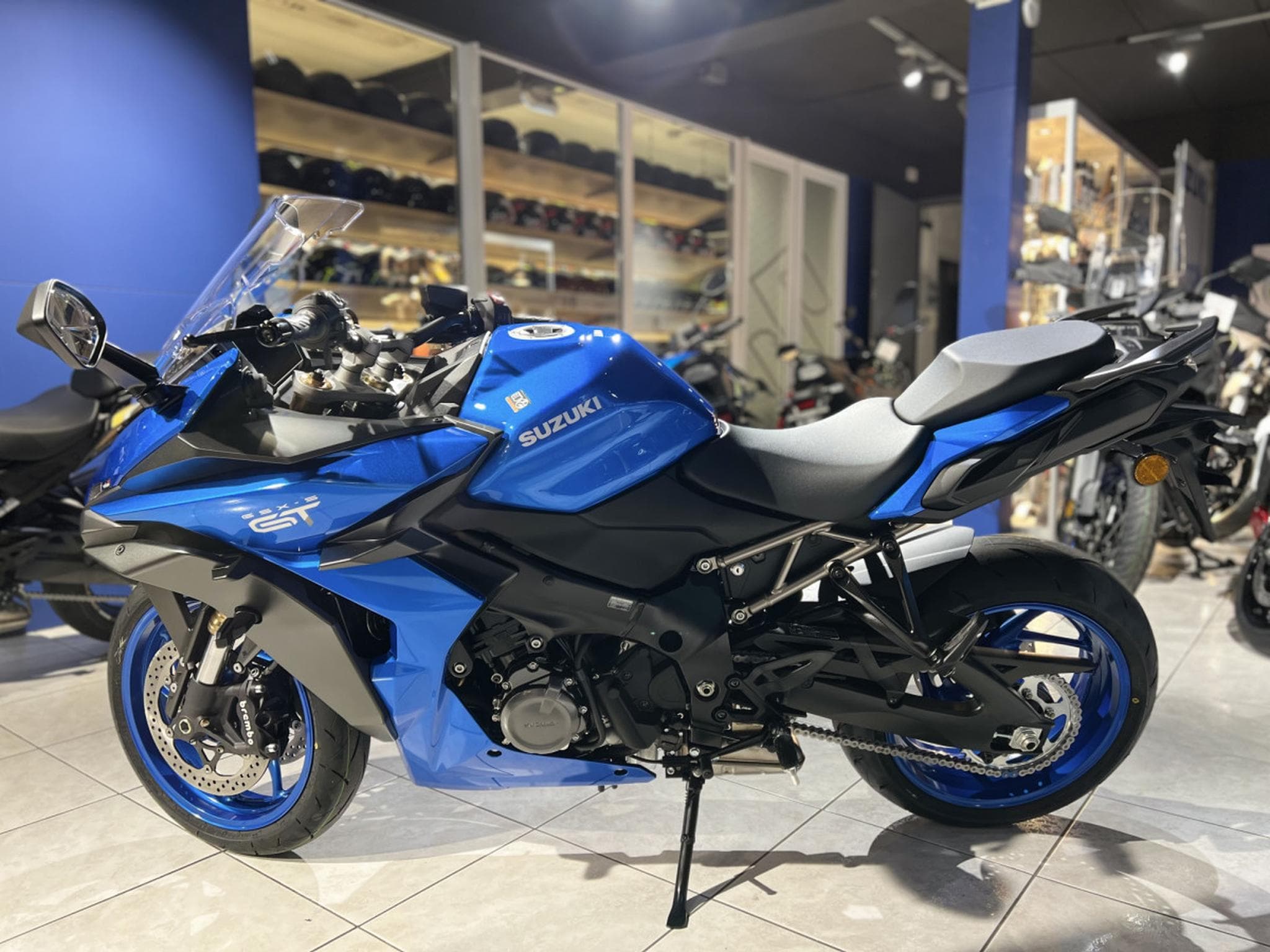 Suzuki GSX-S 1000 GT (2026) - Foto 3