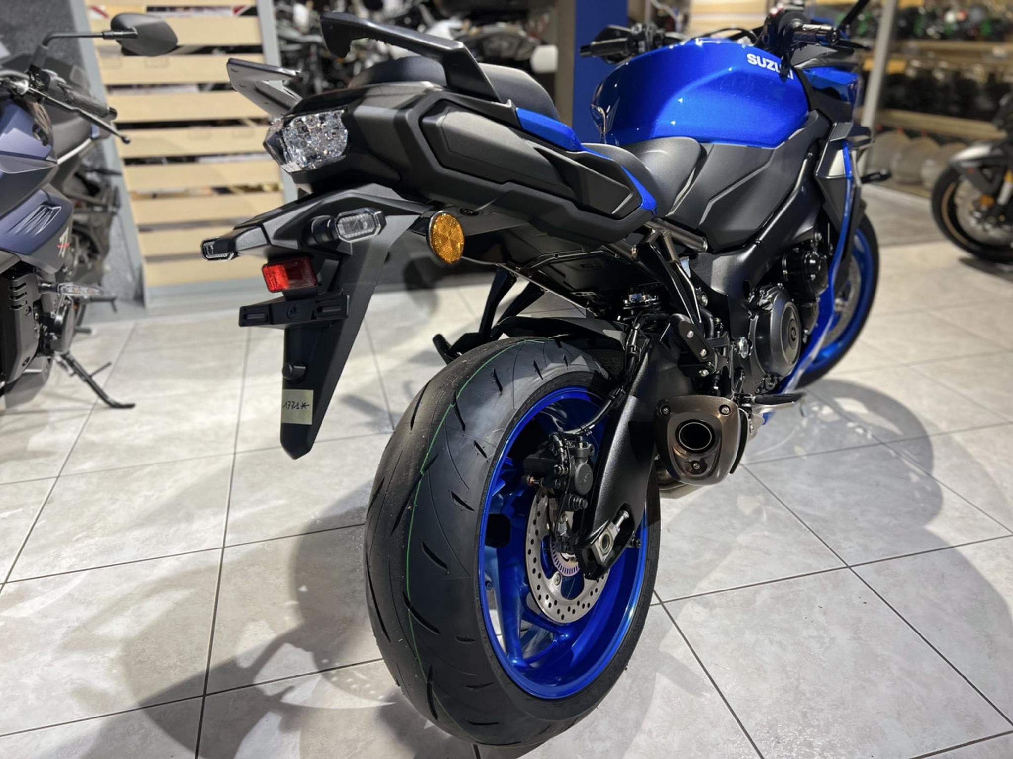 Suzuki GSX-S 1000 GT (2026) - Foto 4