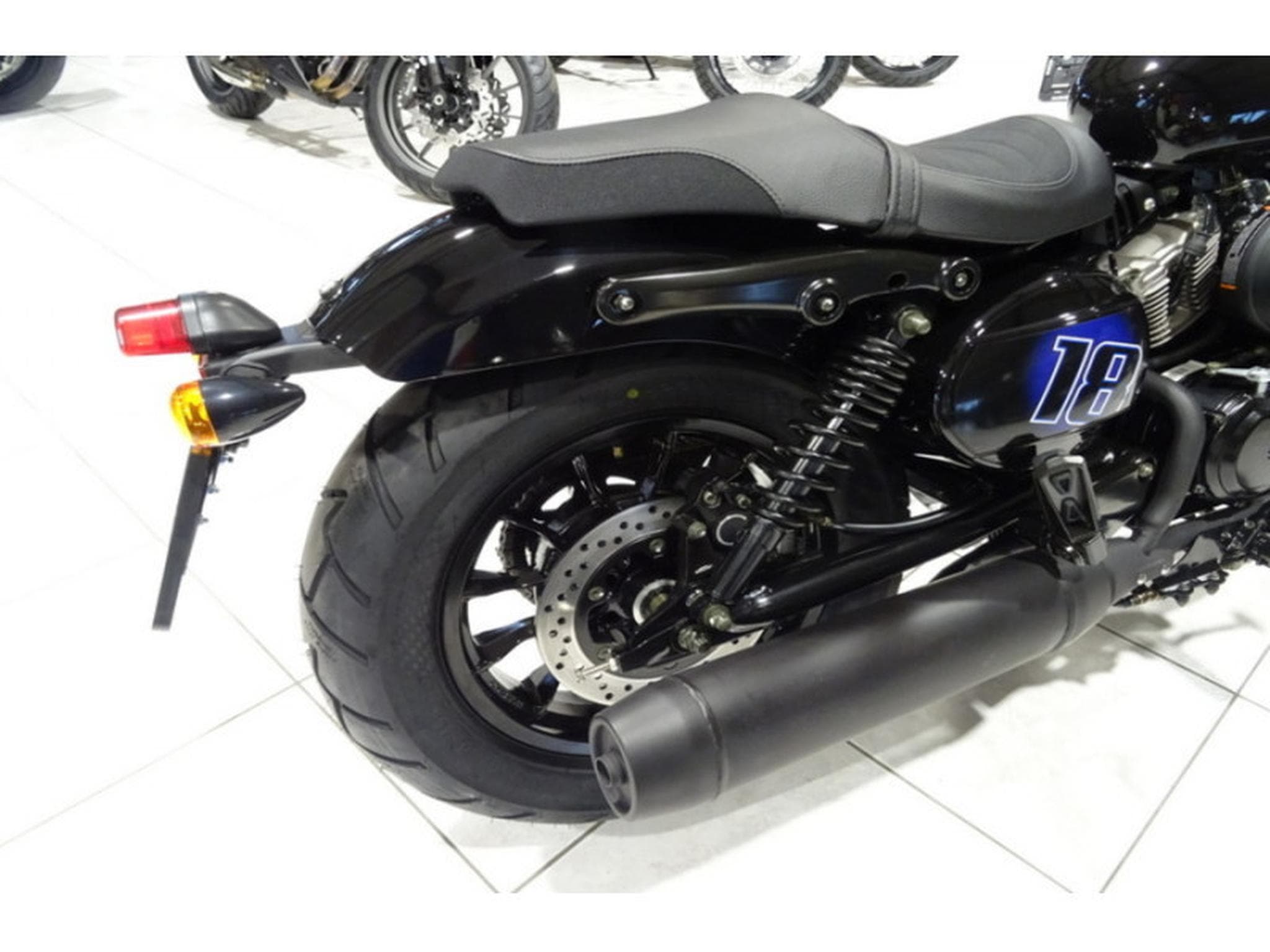 Hyosung Aquila BOBBER V-TWIN (2024) - Foto 6