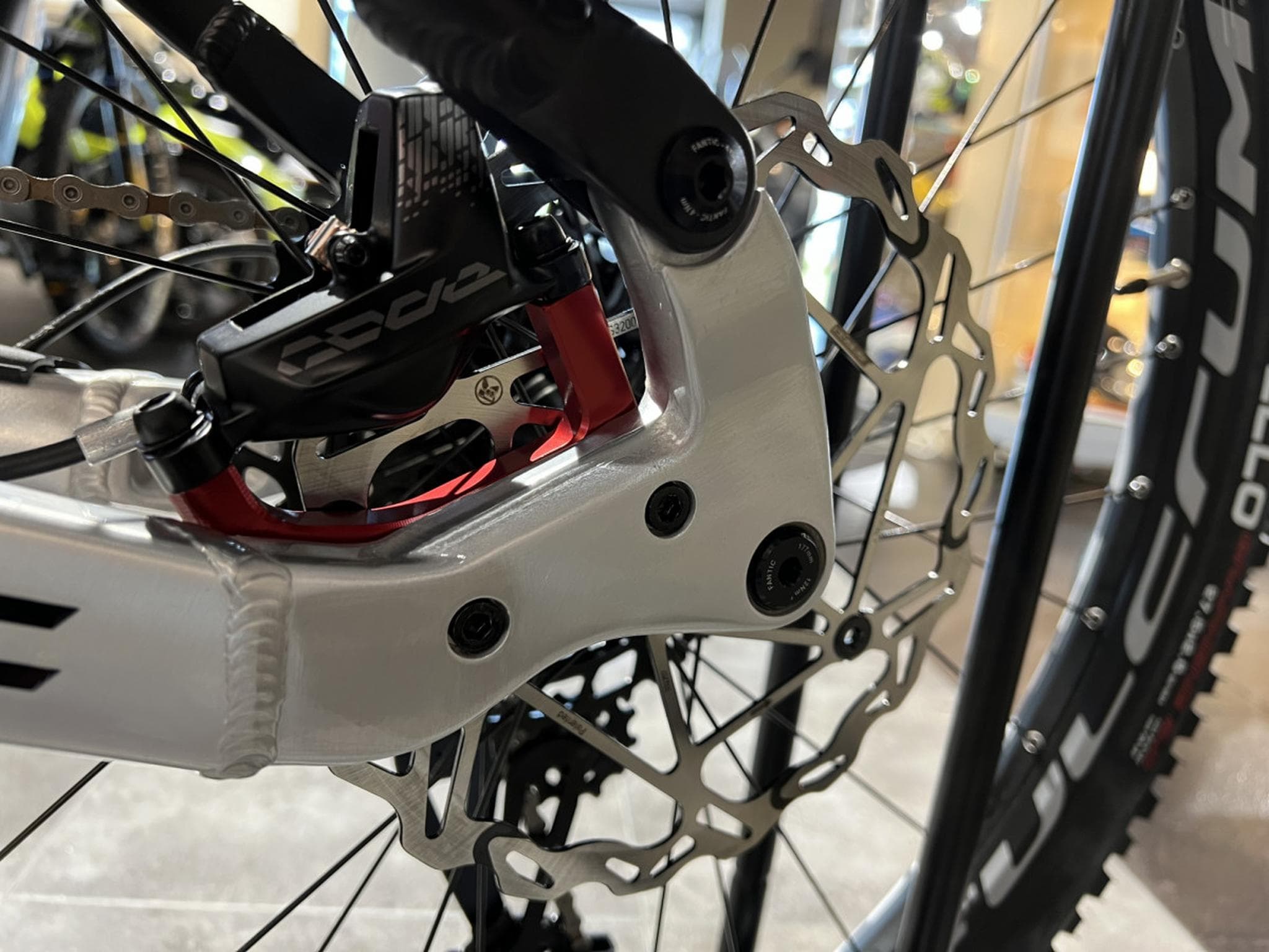 Fantic XMF 1.7 CARBON SPORT 720Wh, 29''-27,5'', freins 4 pistons, 90 Nm (2026) - Foto 9