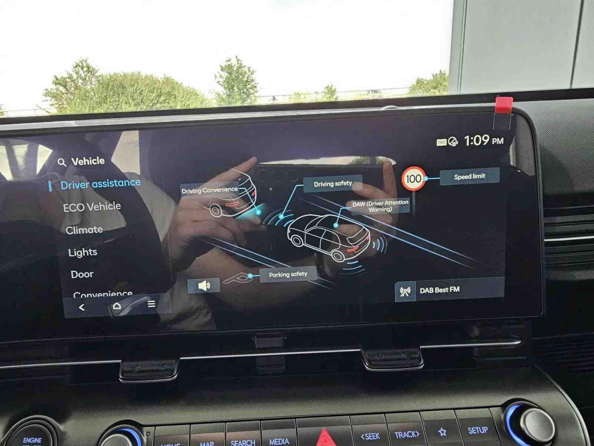 Hyundai Kona 1.6 T-GDI 138 Auto Trendline (2024) - Foto 12