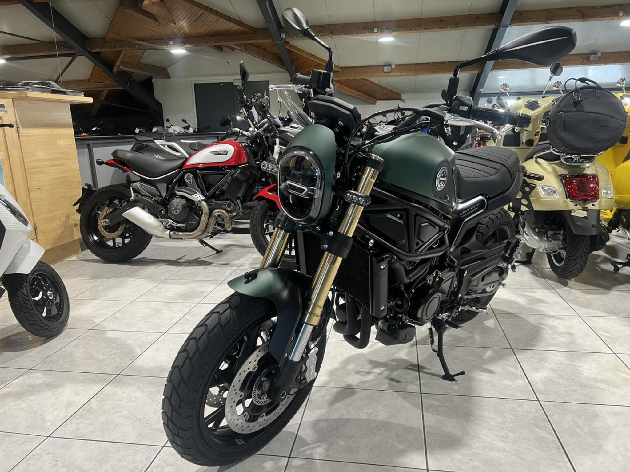 Benelli Leoncino 800 (2024) - Photo 2