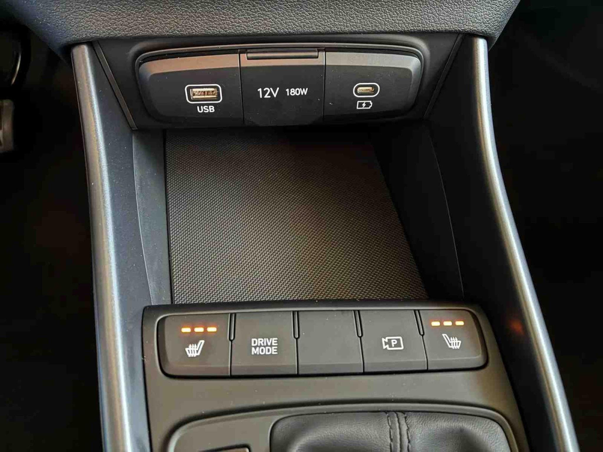 Hyundai Bayon 1.2 T-GDI 90 Wave (2025) - Photo 19