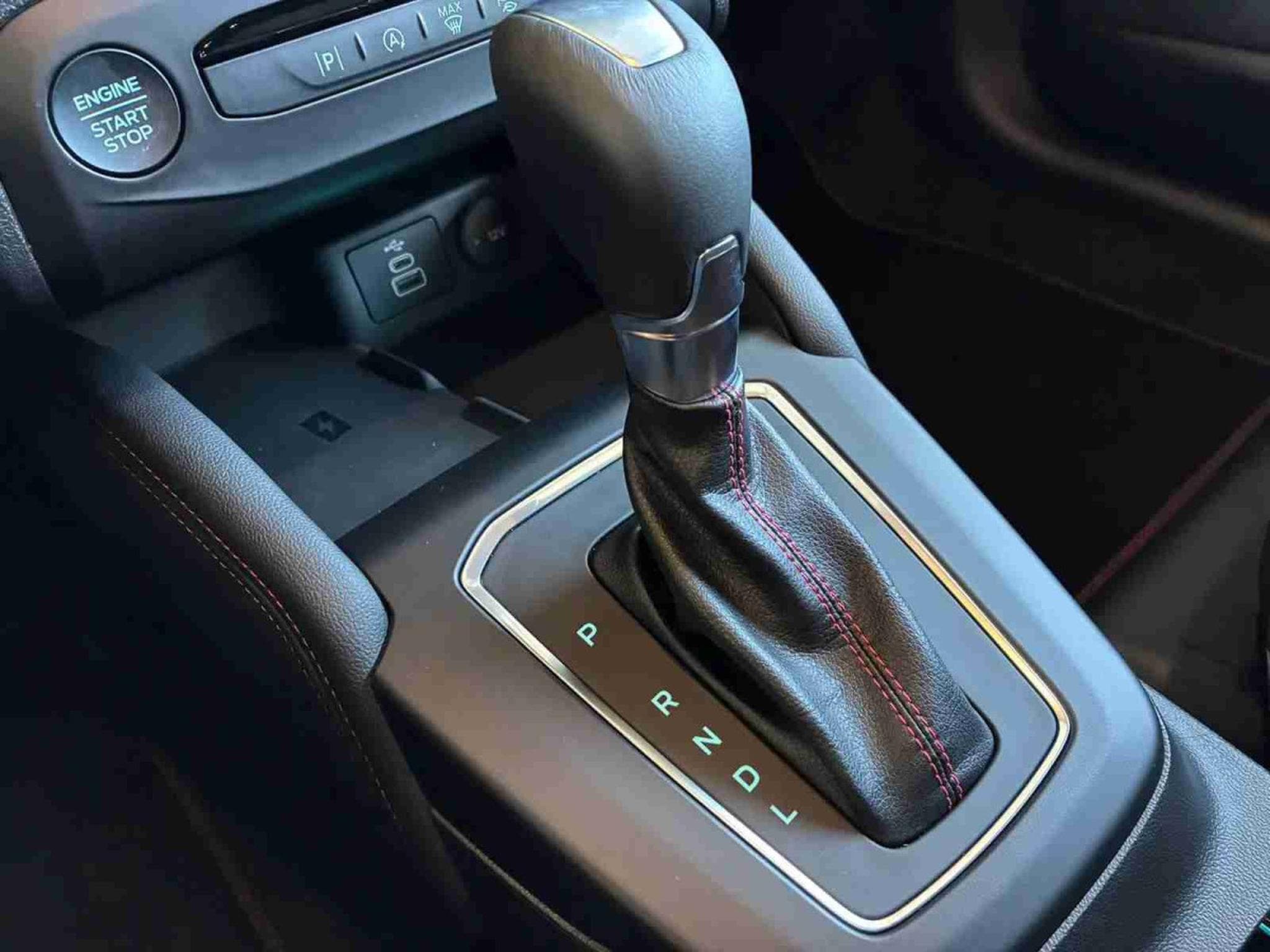 Ford Focus 1.0i Ecoboost 155 AT St-Line X (2025) - Photo 18