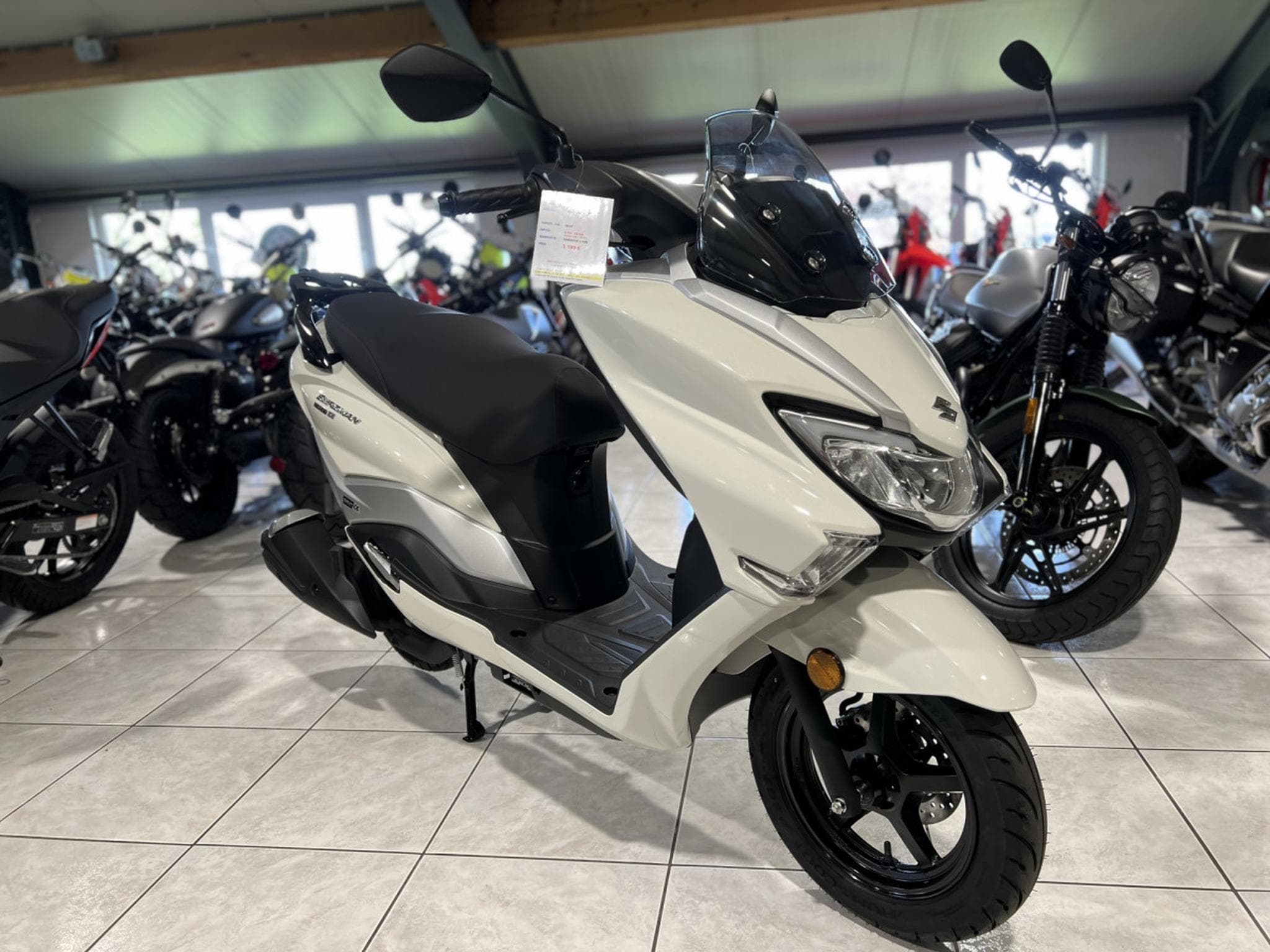Suzuki Burgman 125 (2024) - Foto 6