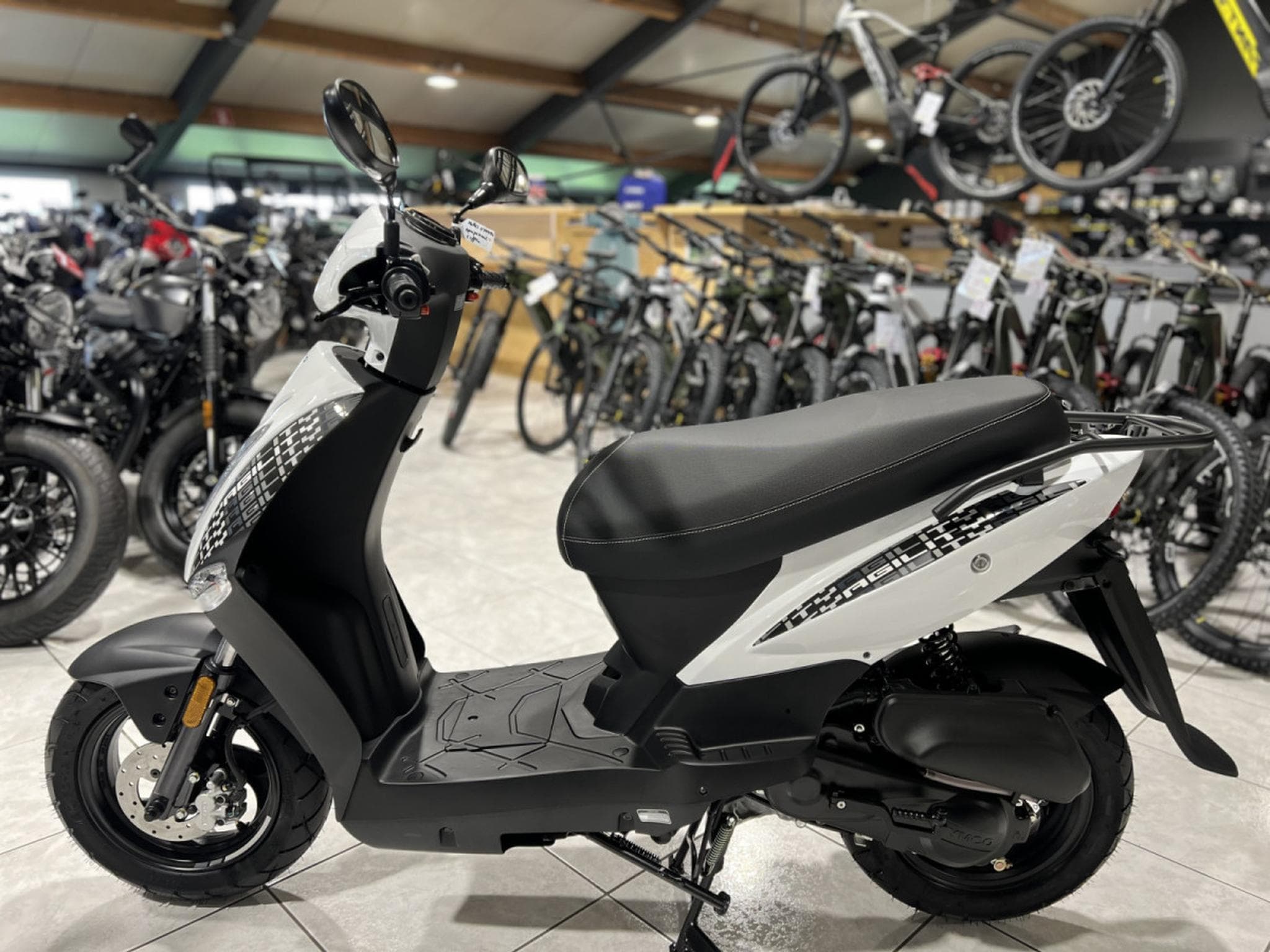 Kymco Agility CLASSE B 4T 45 km/h (2024) - Foto 4