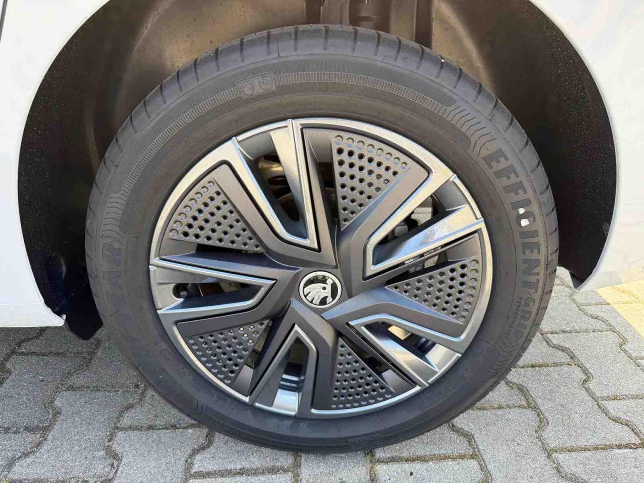 Skoda Fabia 1.0 TSi 110 DSG Selection (2025) - Photo 9