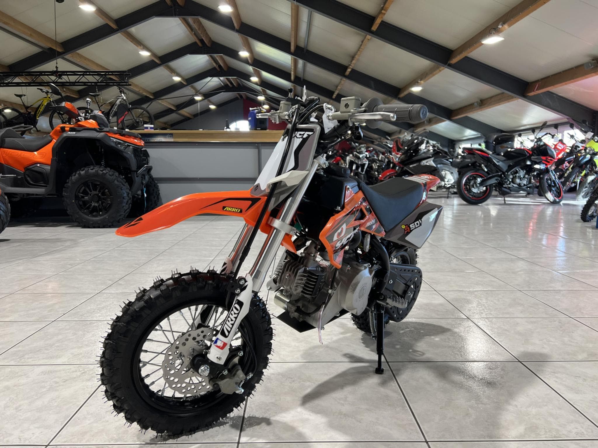 YCF 50 A Limited (2024) - Foto 2