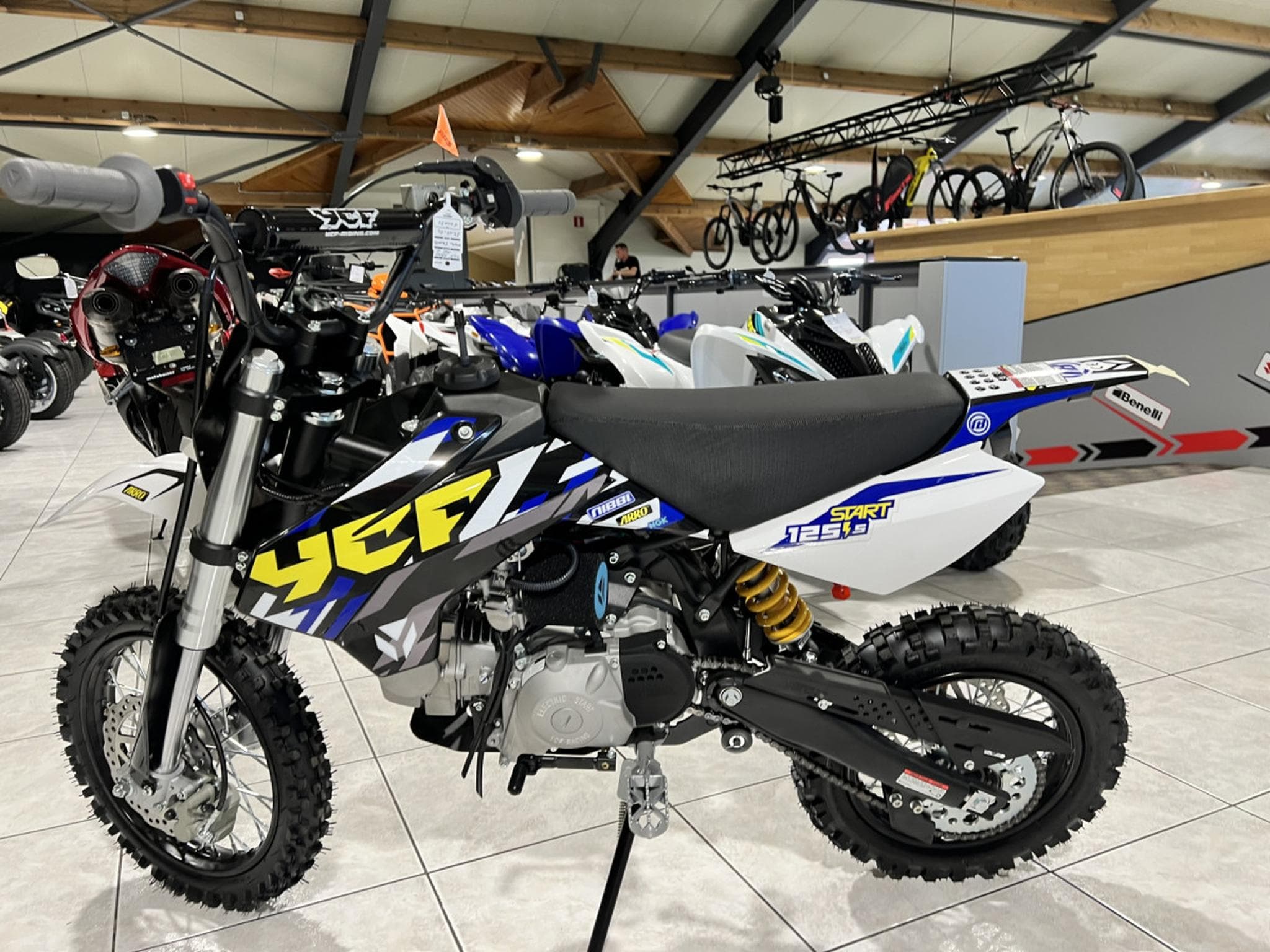 YCF Start F SE démarreur électrique (2024) - Foto 4