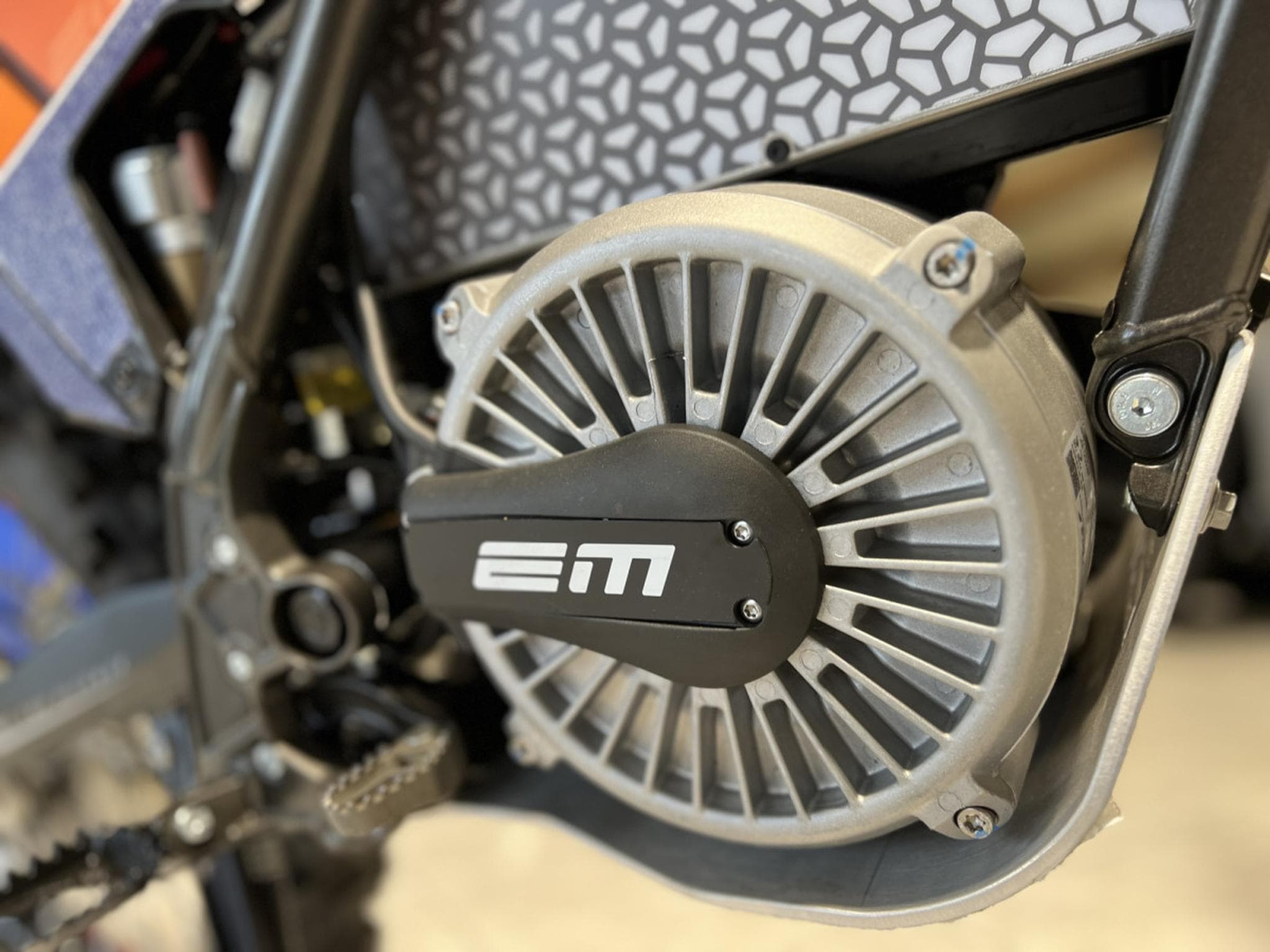 Electric Motion Escape XR 700 NM, 3500 KW, 85 KM/H, Autonomie 88 km, embrayage (2024) - Photo 8