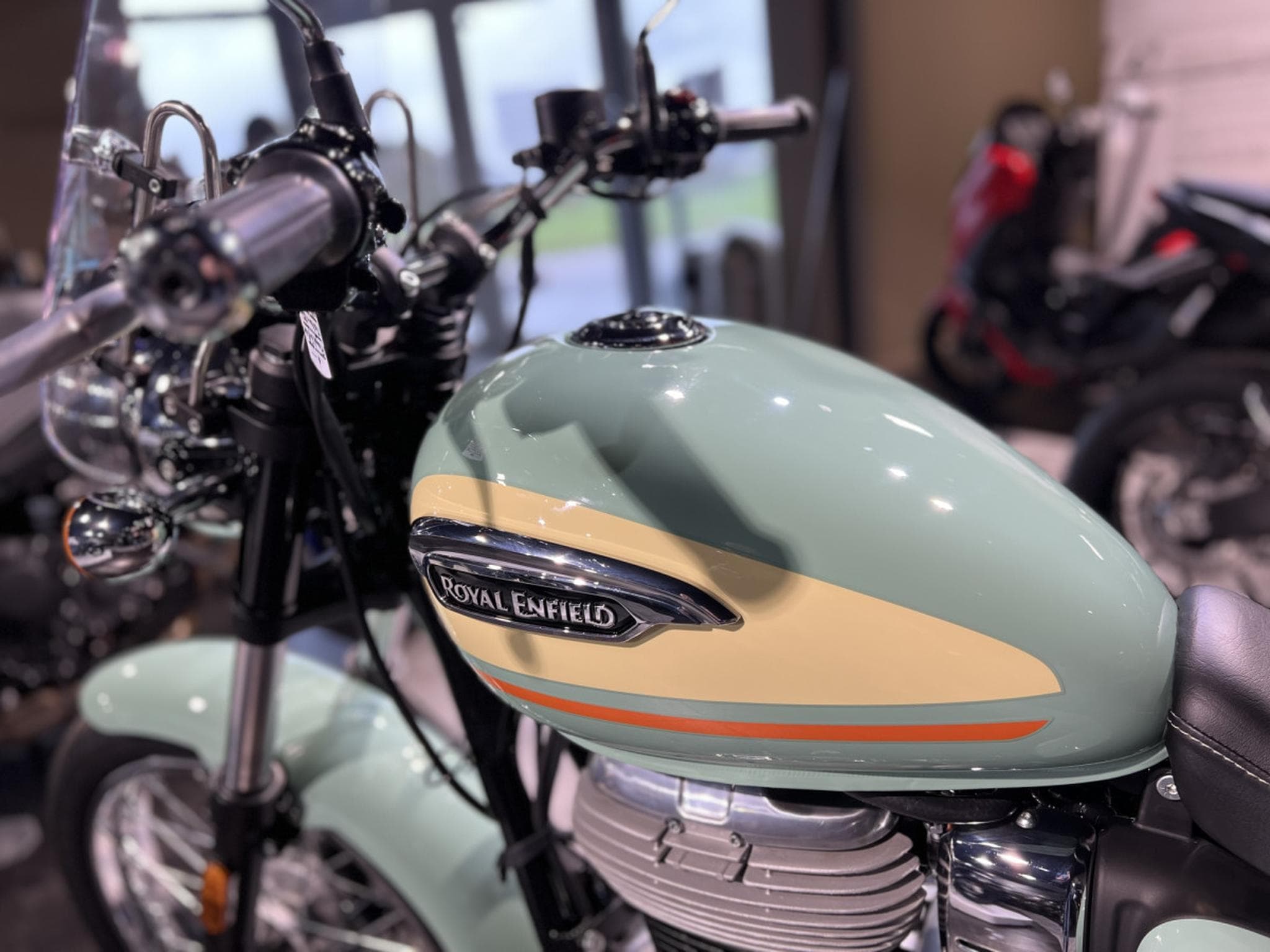 Royal Enfield Meteor 350 (2025) - Photo 5