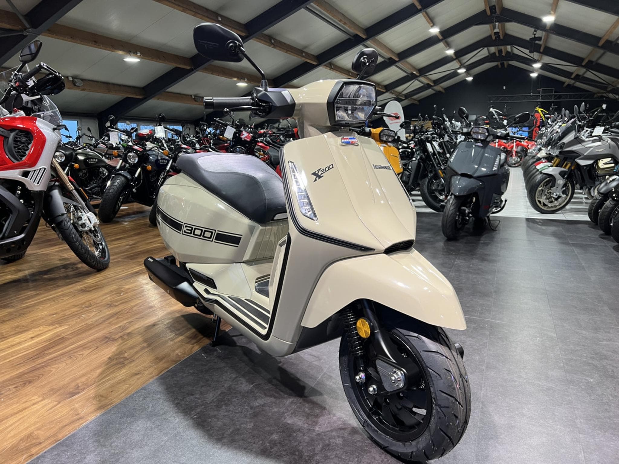 Lambretta X-300 (2024) - Foto 8
