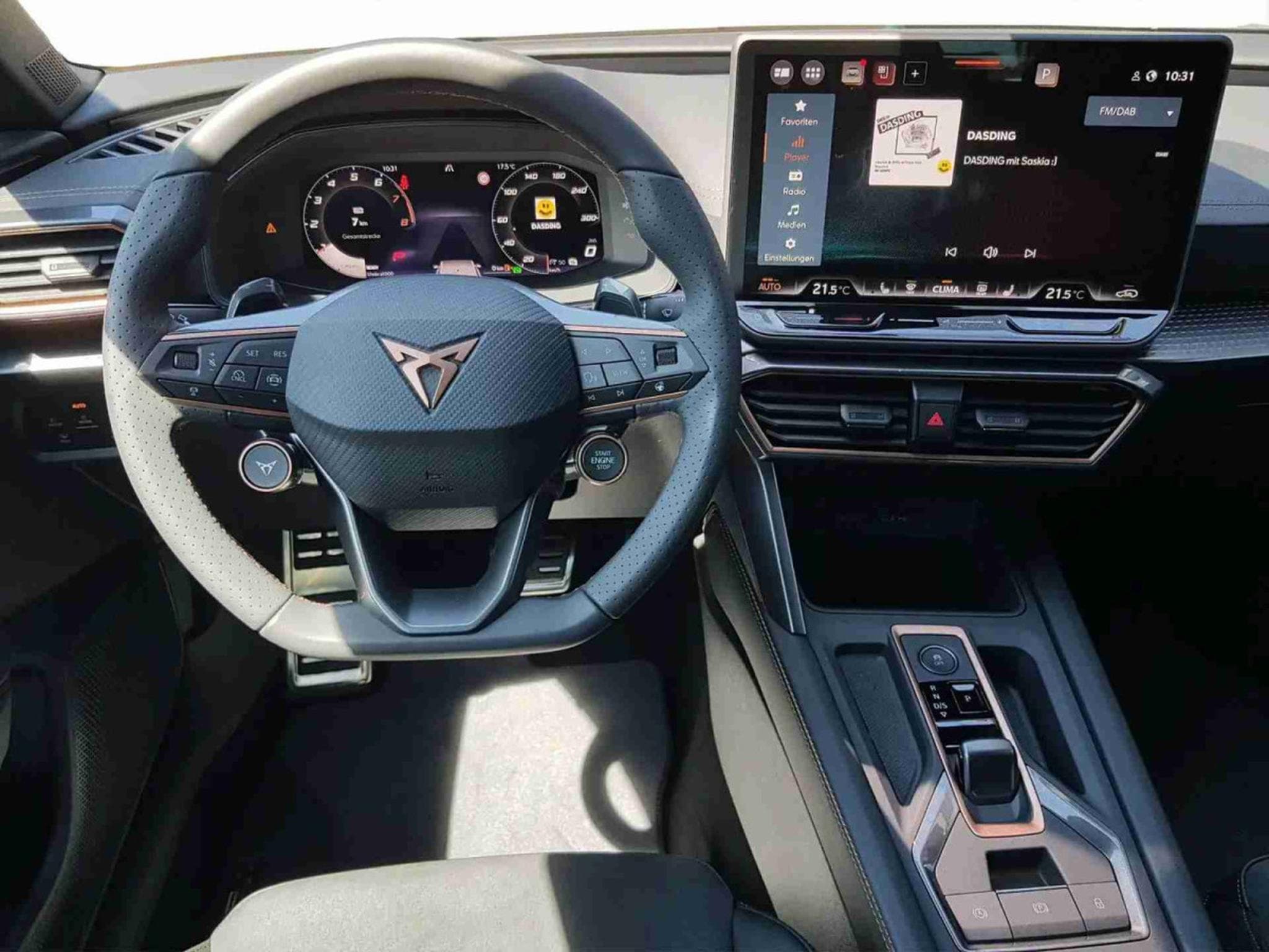 Cupra Leon 1.5 eTSI 150 DSG (2025) - Photo 11