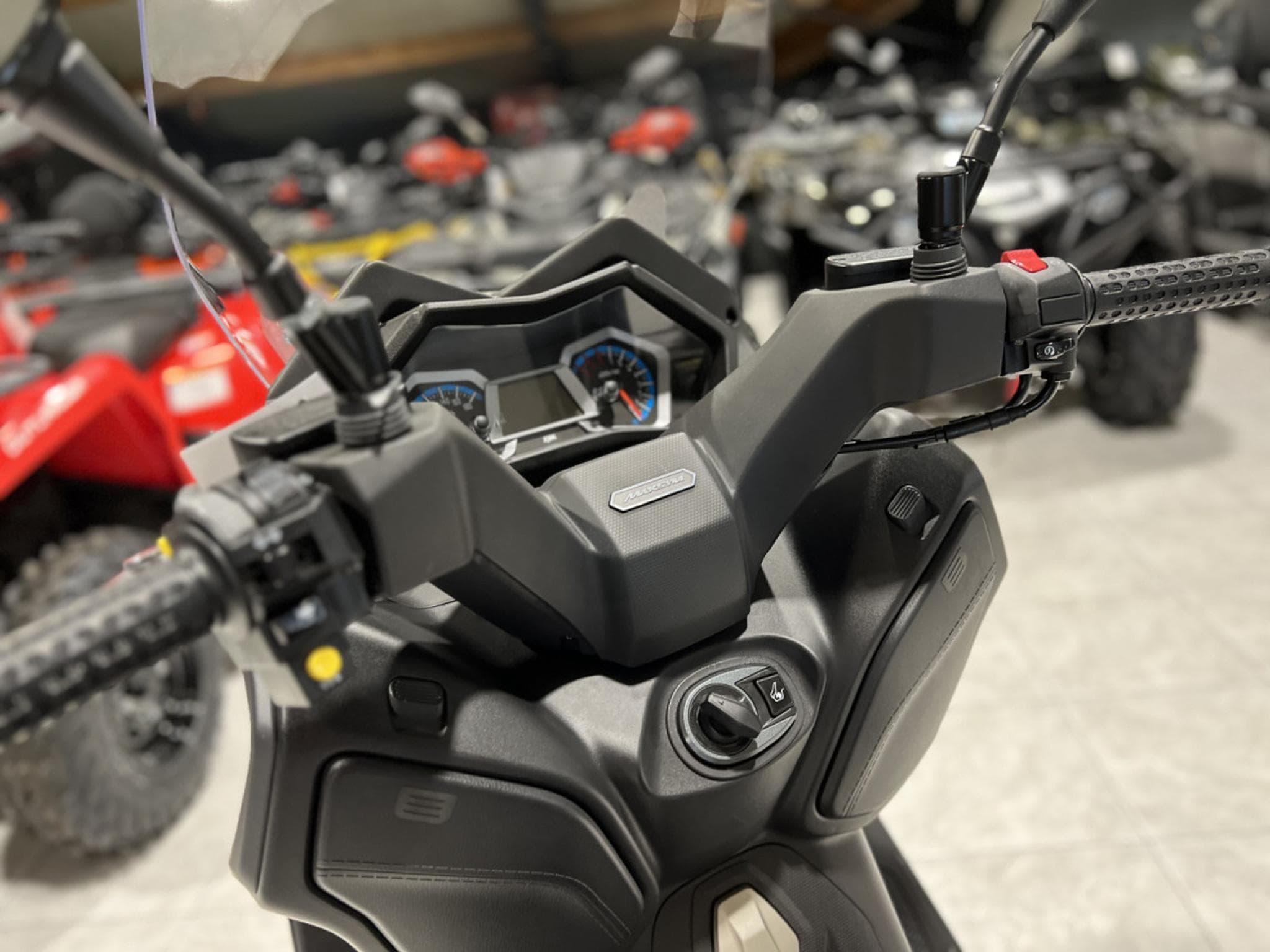 SYM Maxsym (2024) - Photo 4