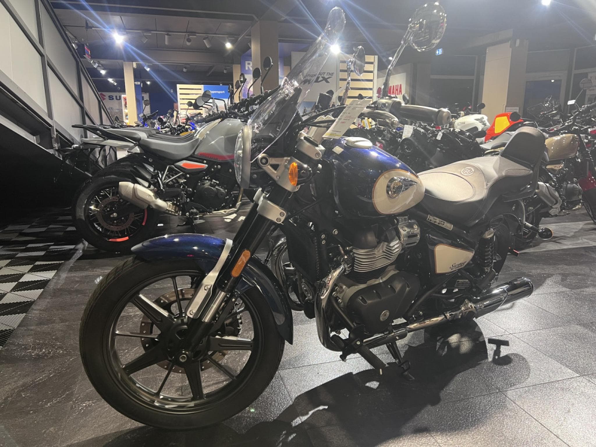 Royal Enfield Meteor Bleu  Celestial (2025) - Photo 2