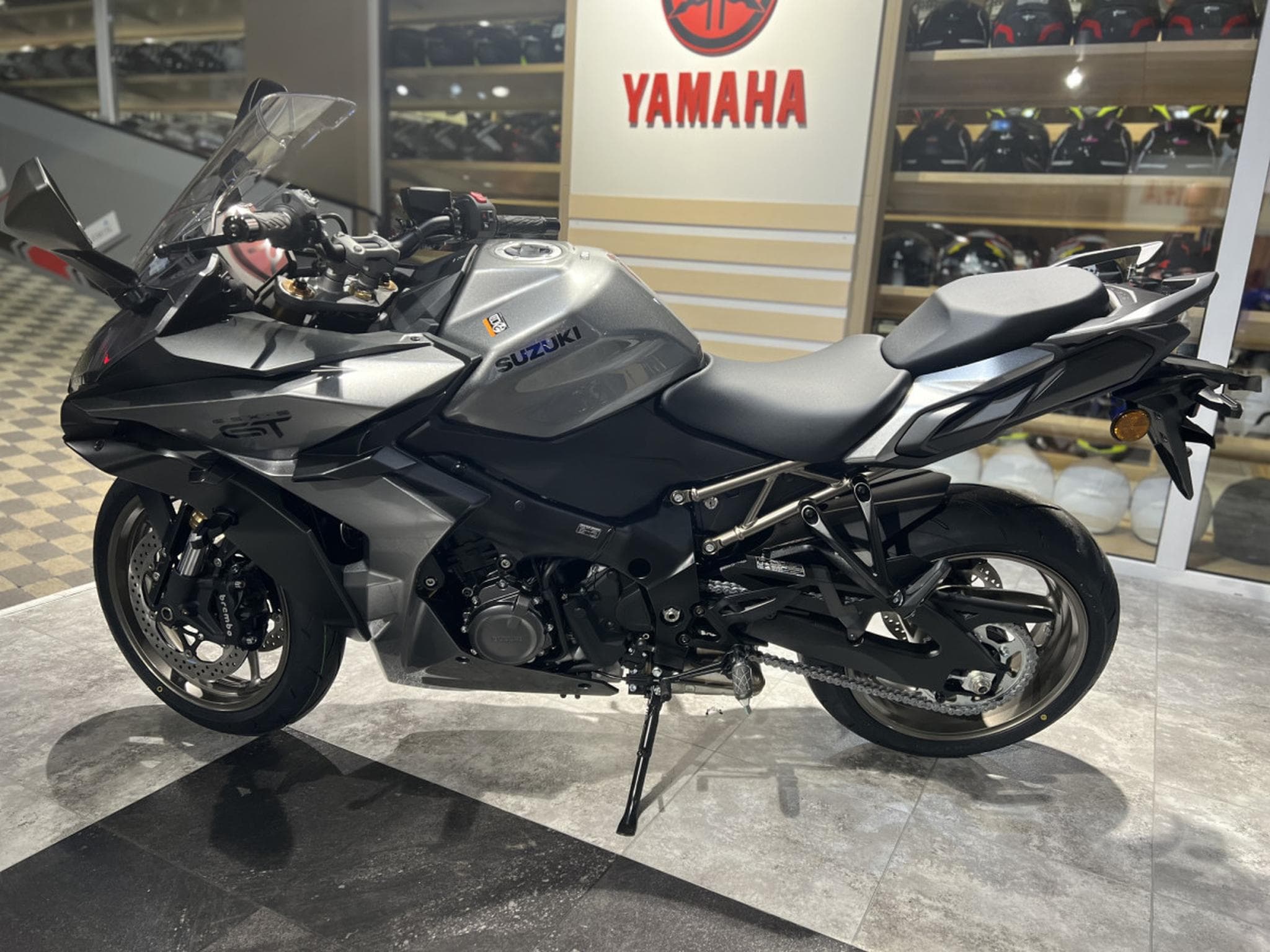 Suzuki GSX-S 1000 GT (2026) - Foto 4