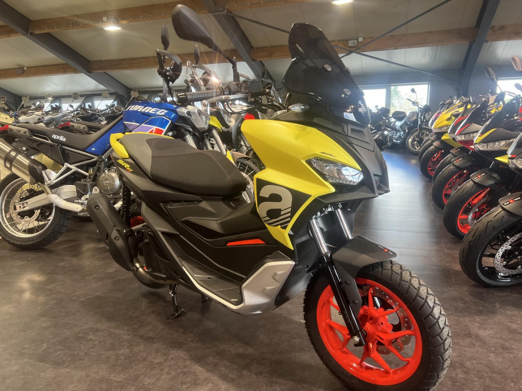 Aprilia SR GT SPORT ACID GREEN (2026) - Foto 7