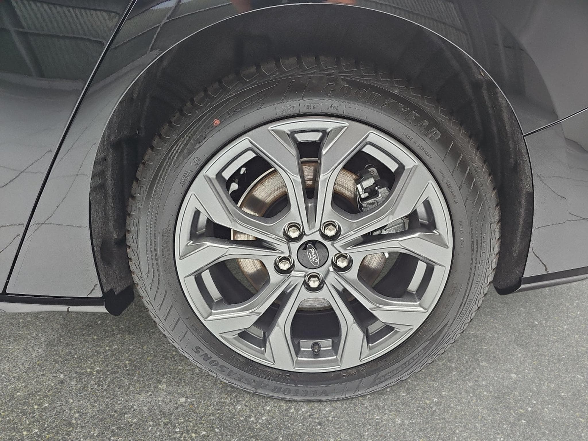 Ford Focus 1.0i Ecoboost 155 AT St-Line X (2025) - Photo 6