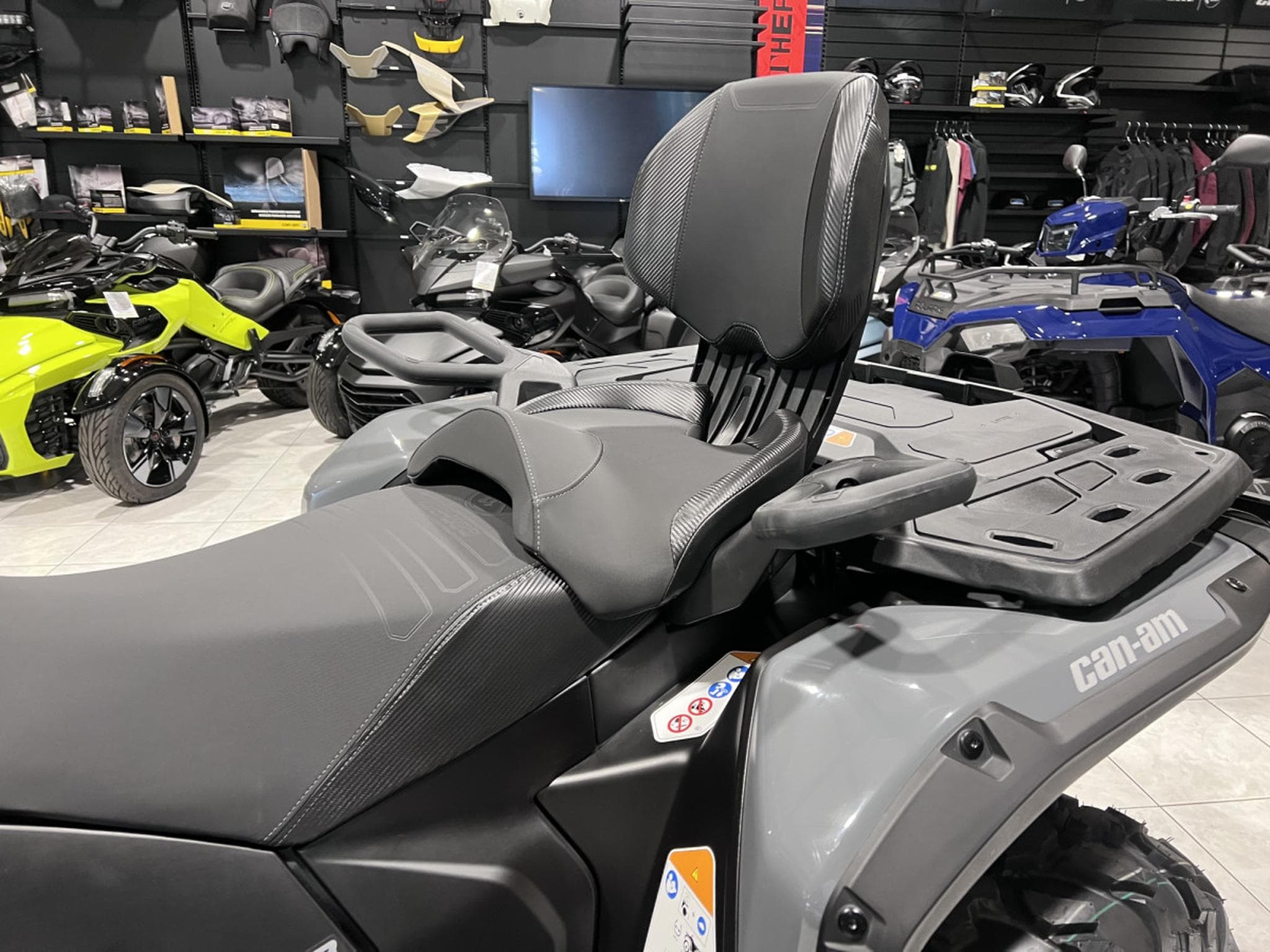 BRP Can-Am Outlander Max MY25 PRO XU HD8  ABS T3B 1000 cc (2026) - Foto 5