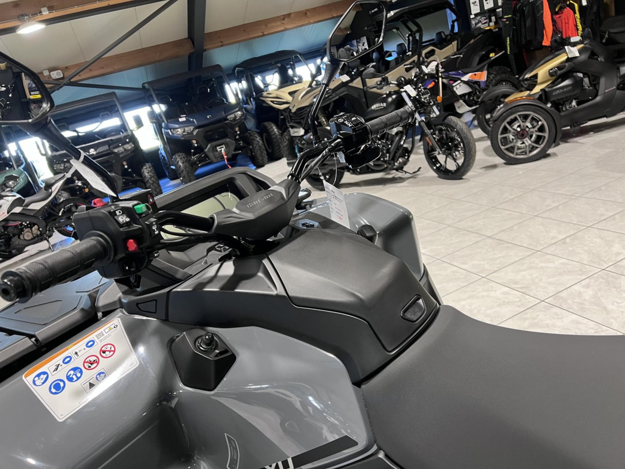 BRP Can-Am Outlander Max MY25 PRO XU HD8  ABS T3B 1000 cc (2026) - Foto 6