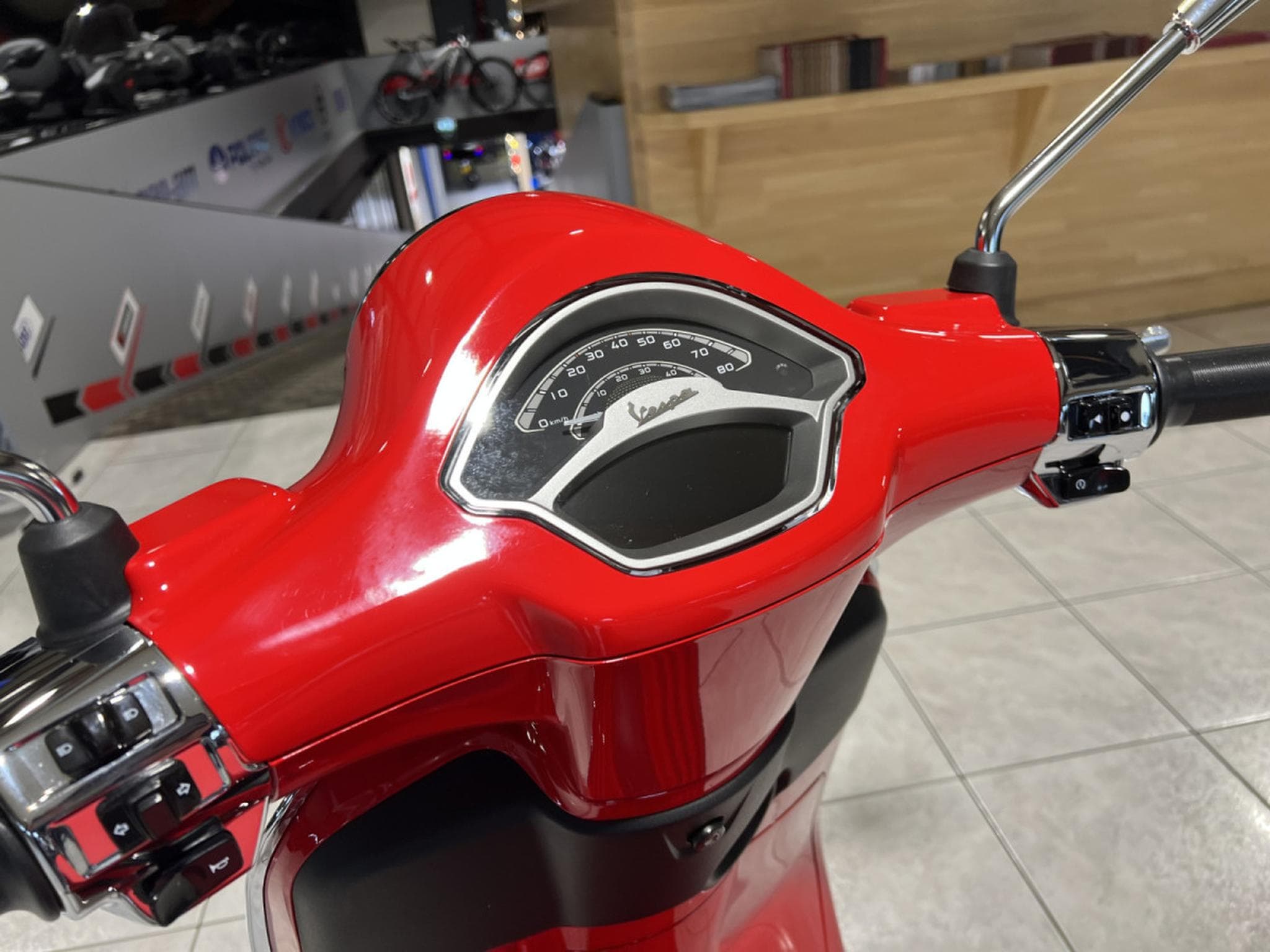 Vespa Primavera RED classe B 45 Km/h (2026) - Photo 6