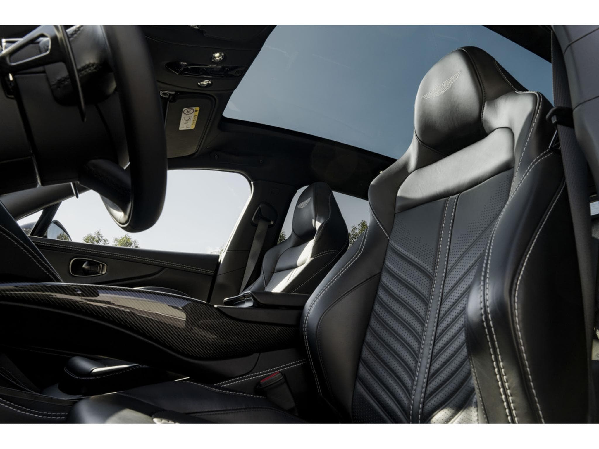 Aston-Martin DBX 707 - Carbone Extérieur & Intérieur - Jantes 23" Forgées (2022) - Photo 10