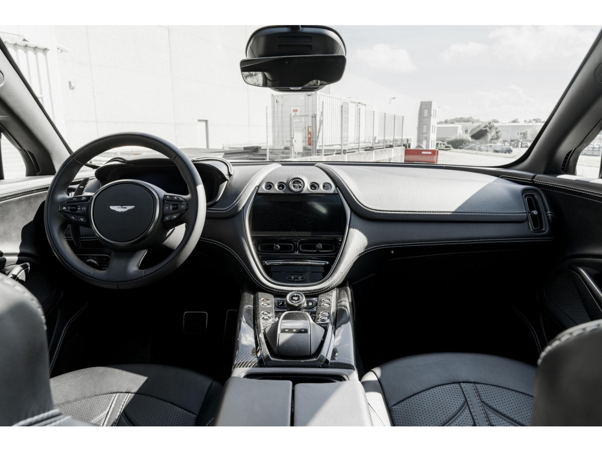 Aston-Martin DBX 707 - Carbone Extérieur & Intérieur - Jantes 23" Forgées (2022) - Photo 8