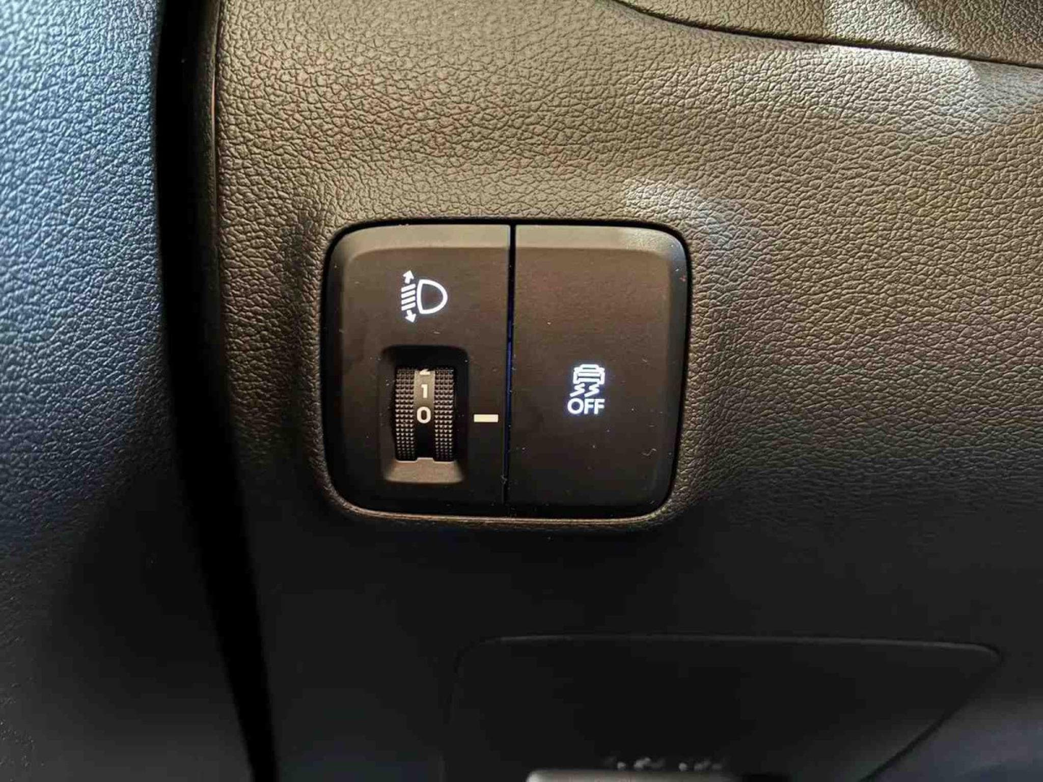 Hyundai i10 1.2 GDI 79 Premium (2025) - Photo 18