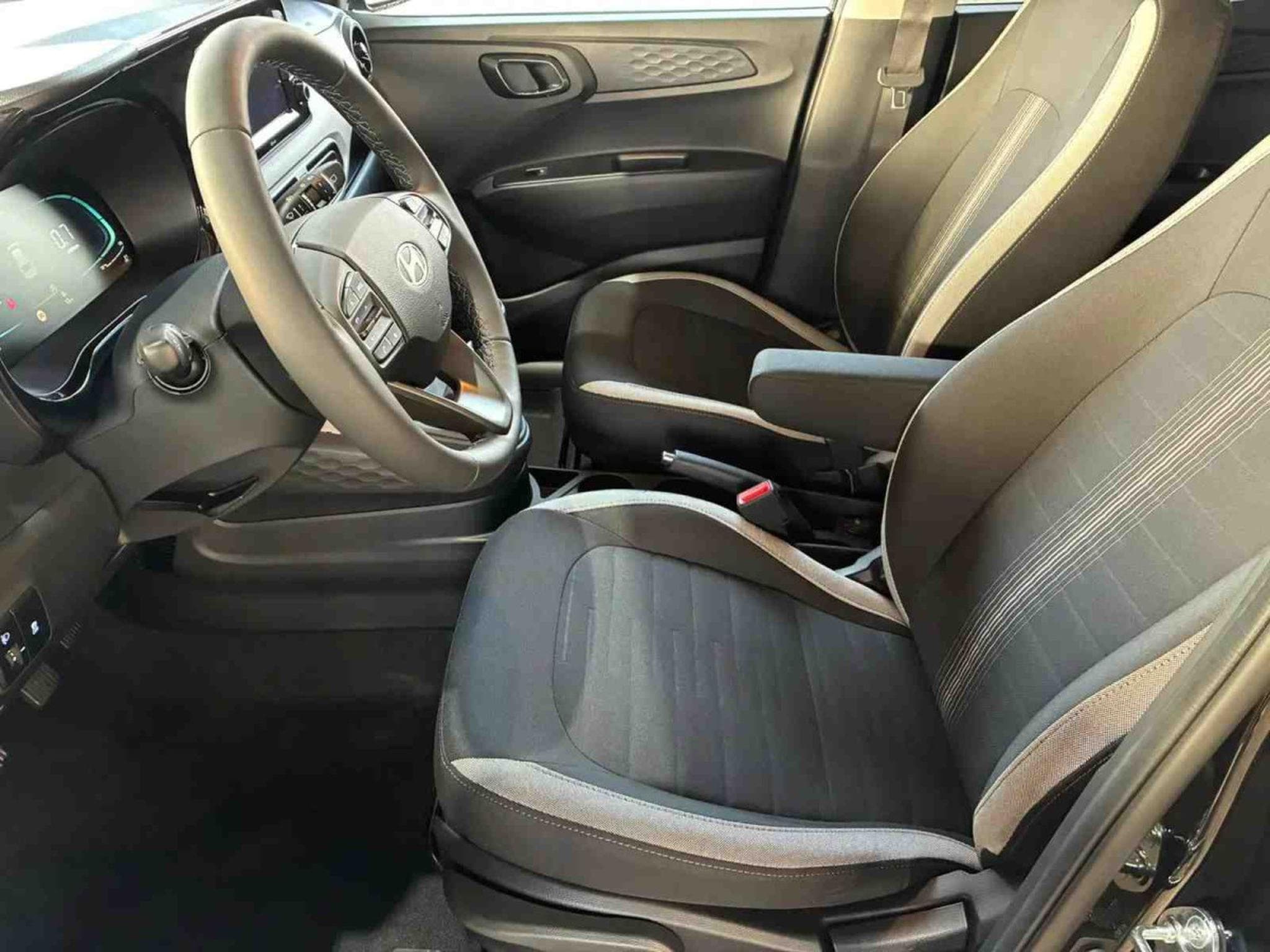 Hyundai i10 1.2 GDI 79 Premium (2025) - Photo 7