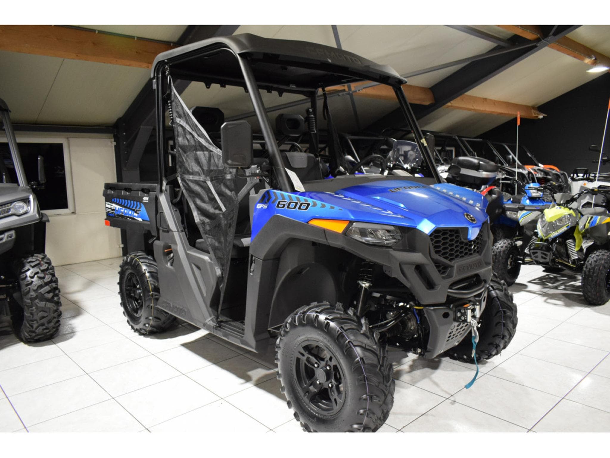 CF Moto UForce 600 Agri (2026) - Photo 1