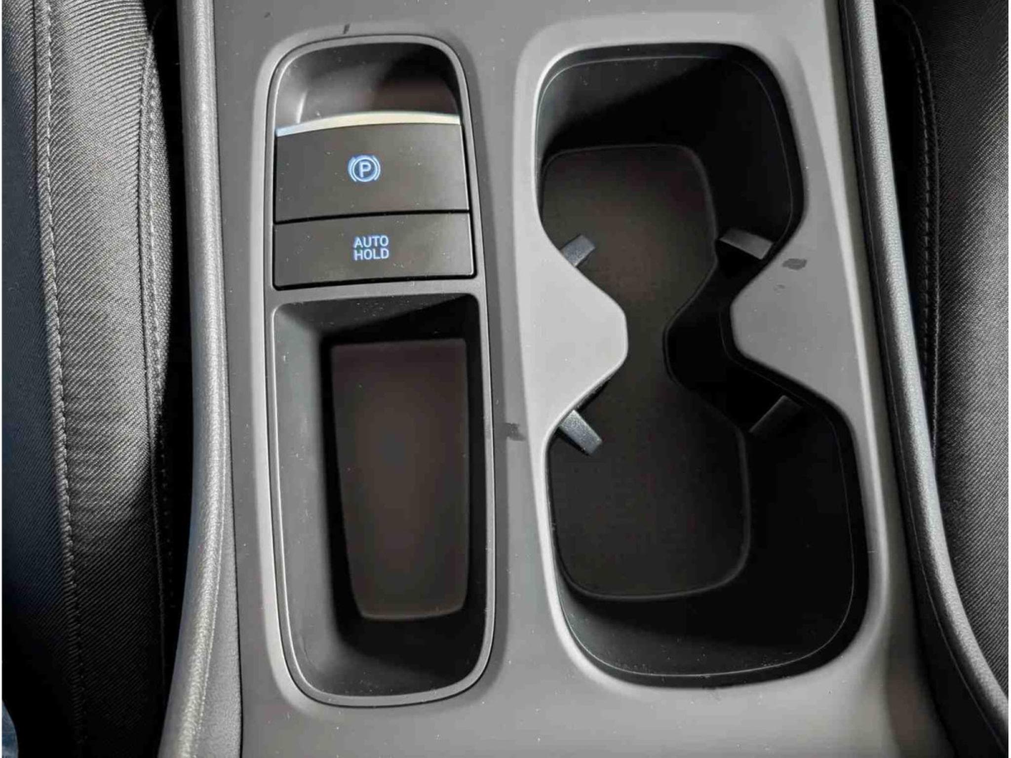 Hyundai Tucson 1.6 T-GDI AUTO 160 E-Motion (2025) - Photo 17