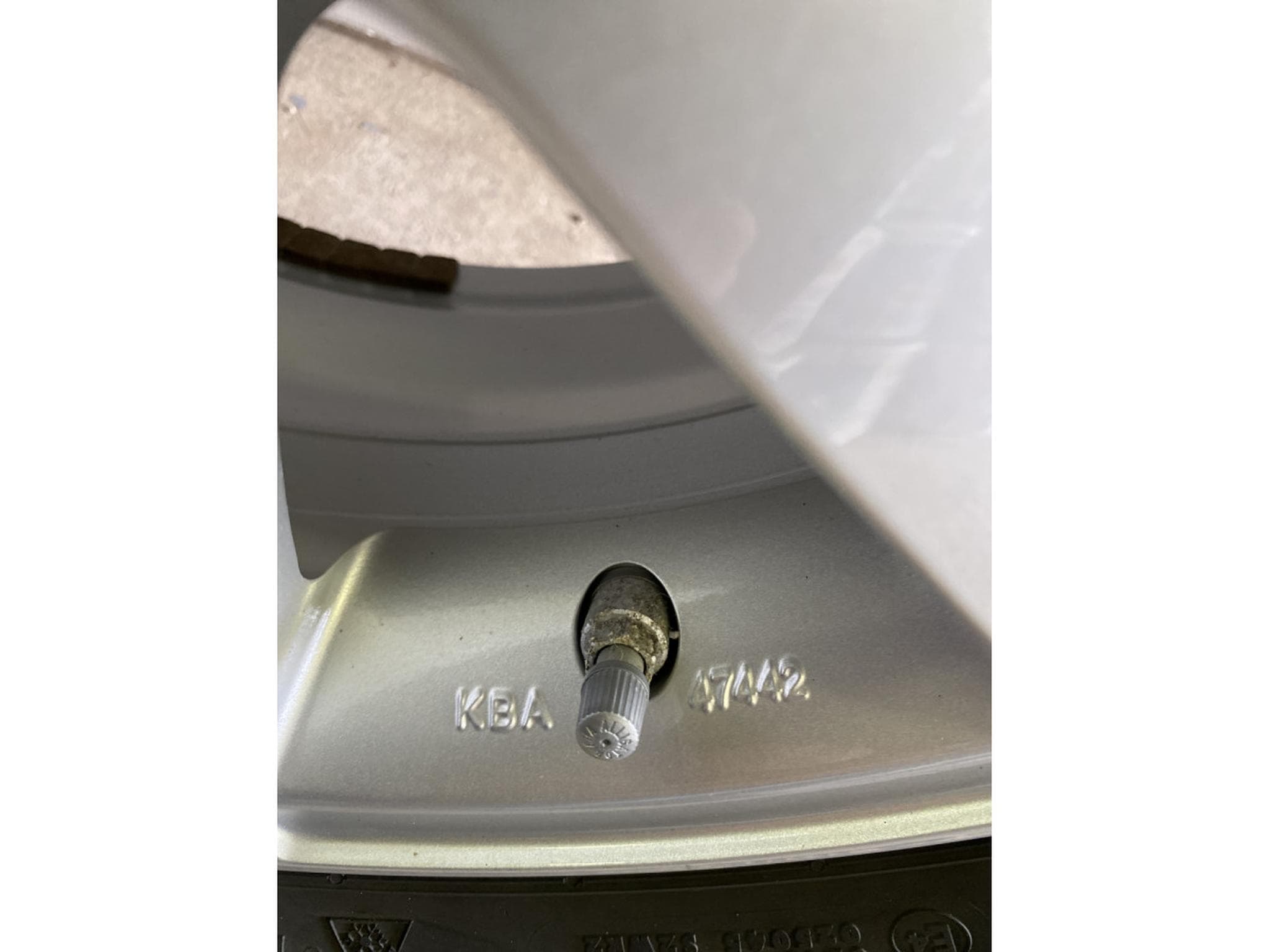 Jantes alu + Pneus h – 16" - Photo 2