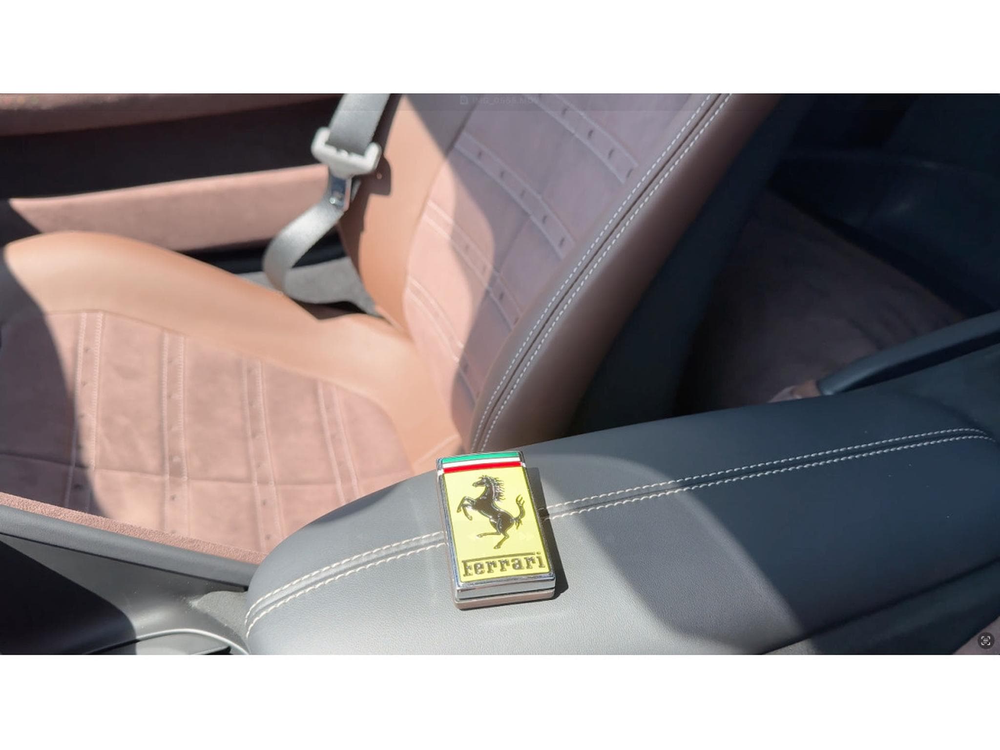 Ferrari Roma Spider (2025) - Photo 11