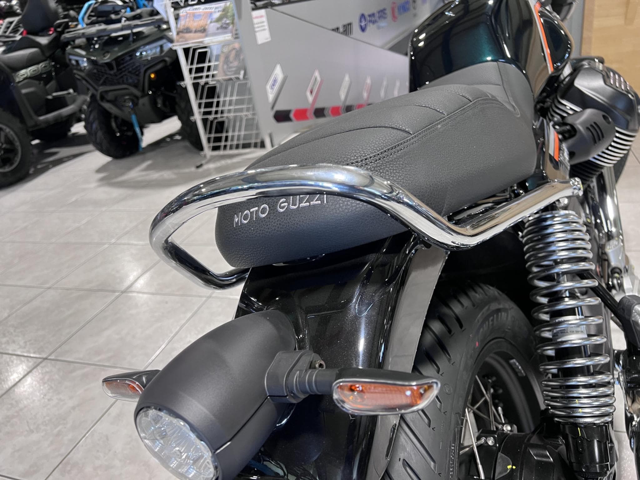 Moto Guzzi V7 SPECIAL (2026) - Photo 6