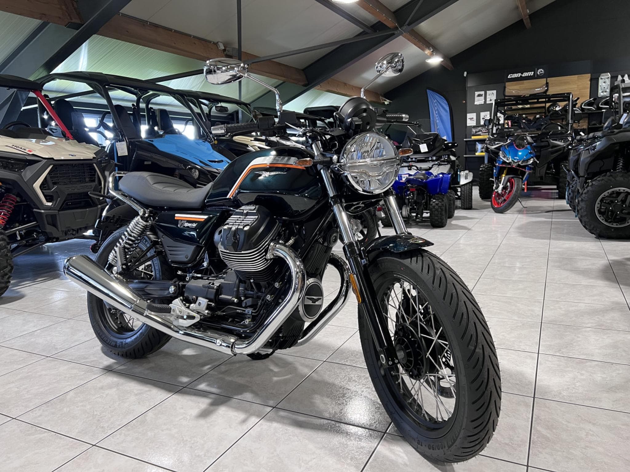 Moto Guzzi V7 SPECIAL (2026) - Photo 7