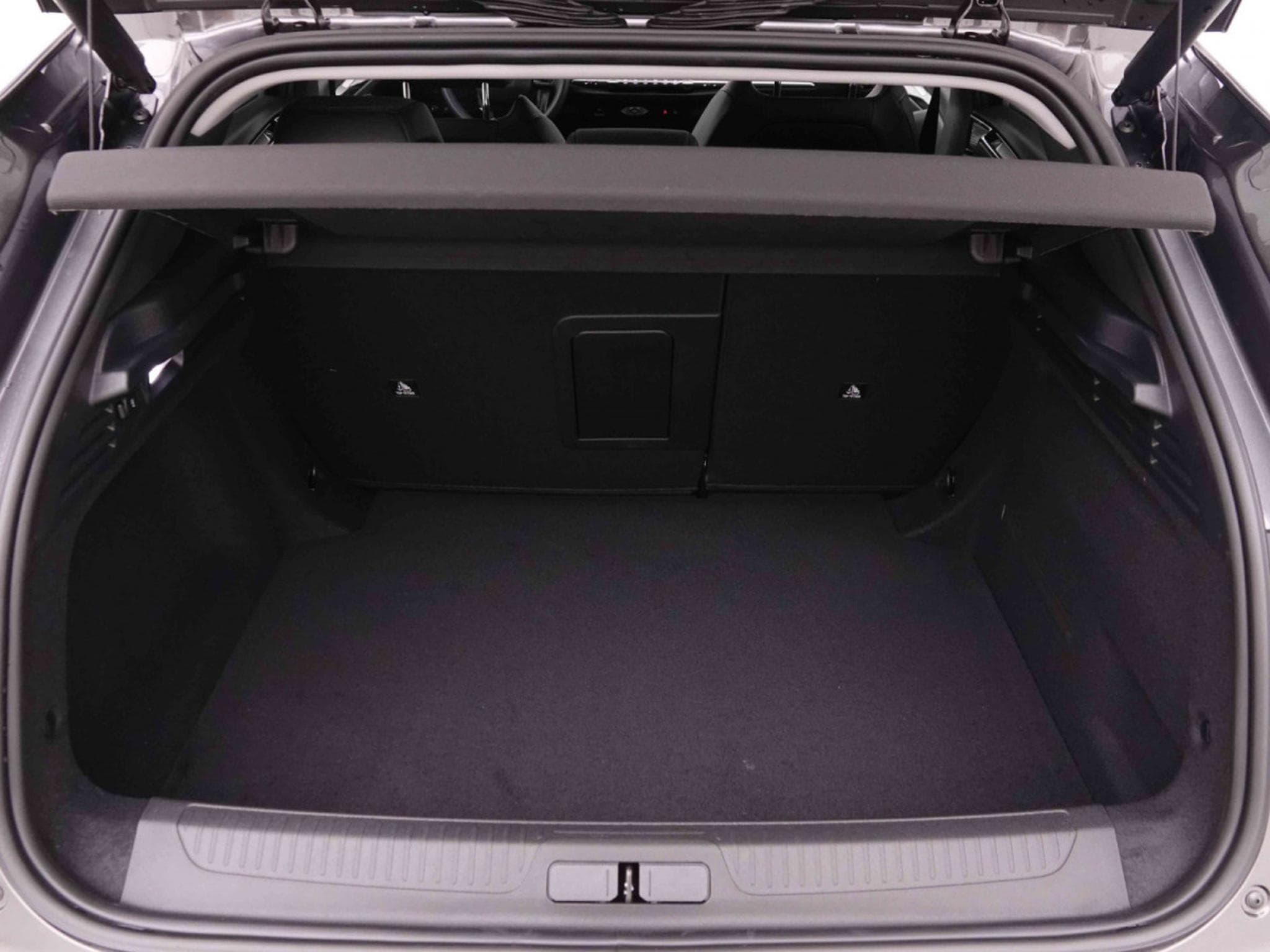 DS Automobiles DS4 1.2 PureTech 136 e-DCS6 Pallas (2025) - Photo 7