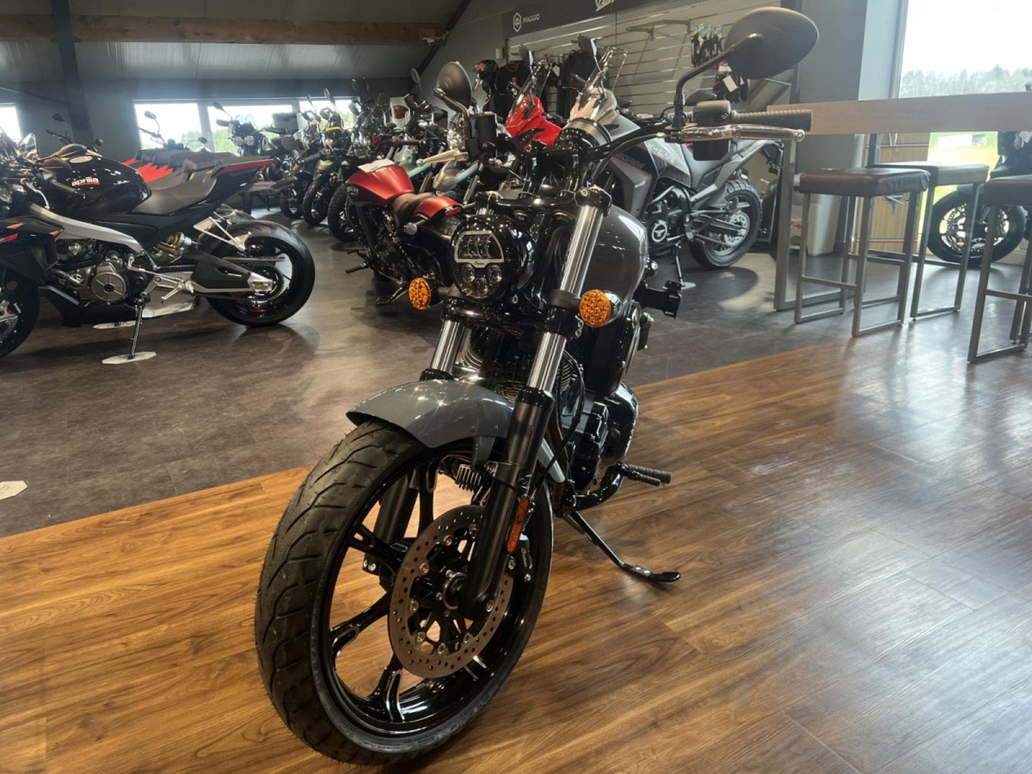 Indian Chief Quartz Grey (2026) - Photo 2