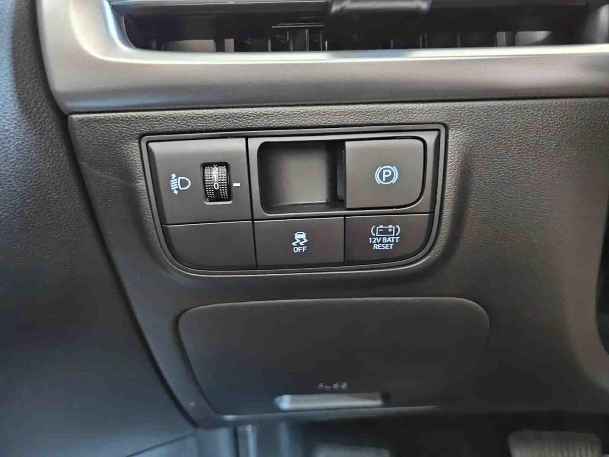 Hyundai Tucson 1.6 T-GDI HEV 215 AT E-Motion (2025) - Photo 10