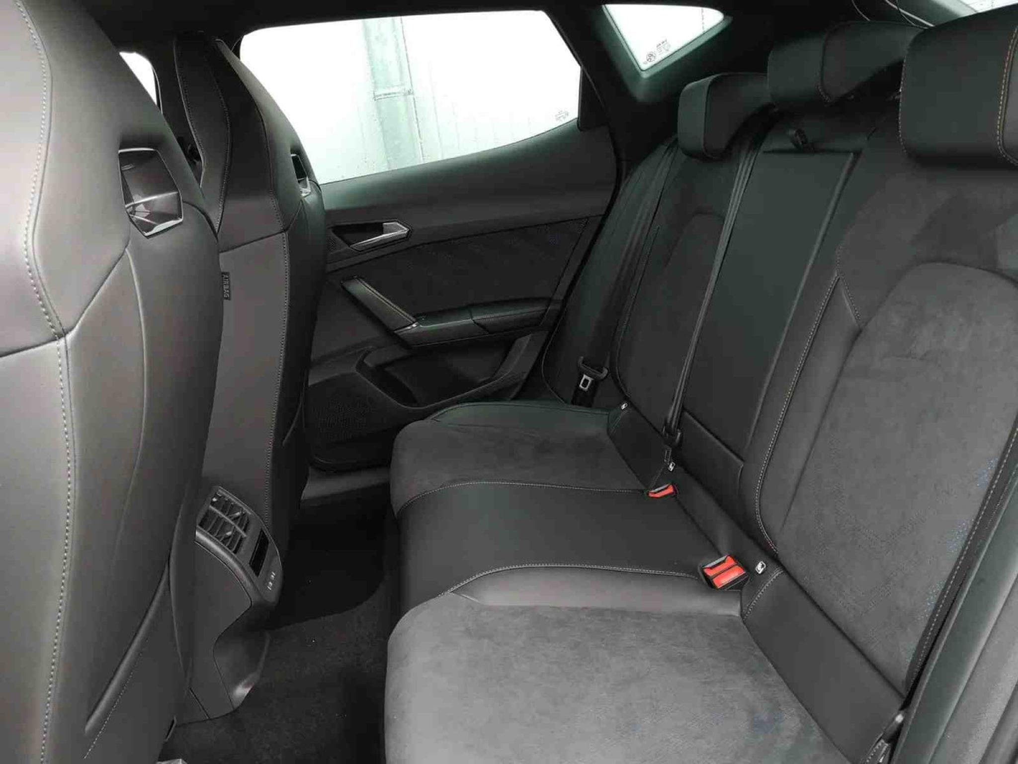 Cupra Formentor 2.0 TSi DSG 333 Facelift 4DRIVE (2025) - Photo 6