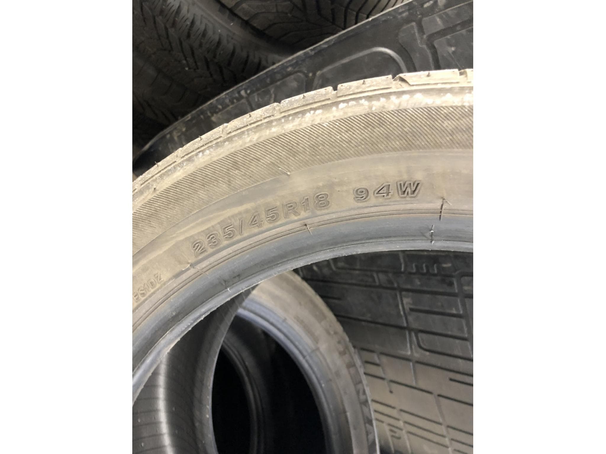 Pneus été – 18" - Photo 4