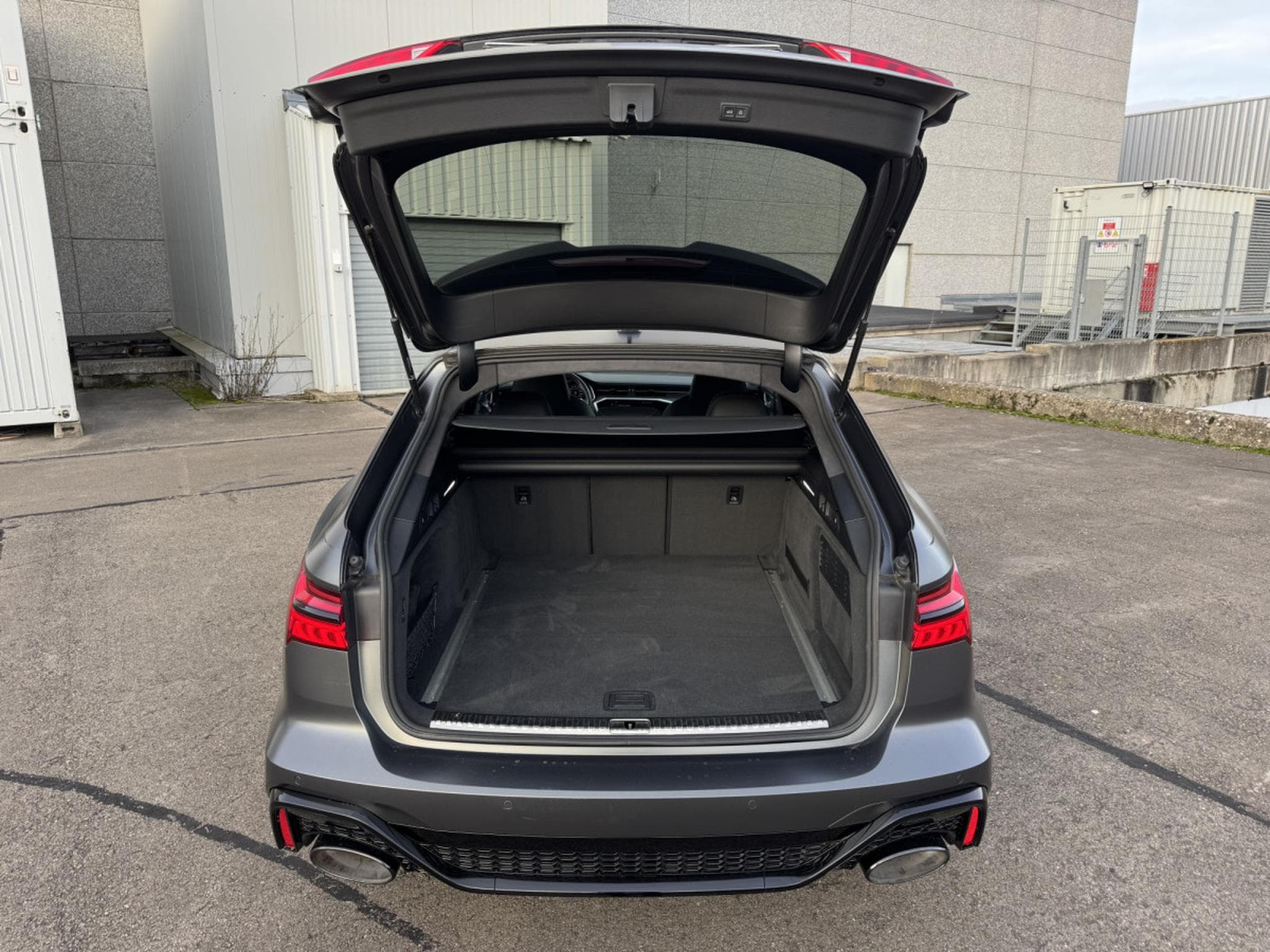 Audi RS6 EXCLUSIVE / B&O / MATRIX (2022) - Photo 13