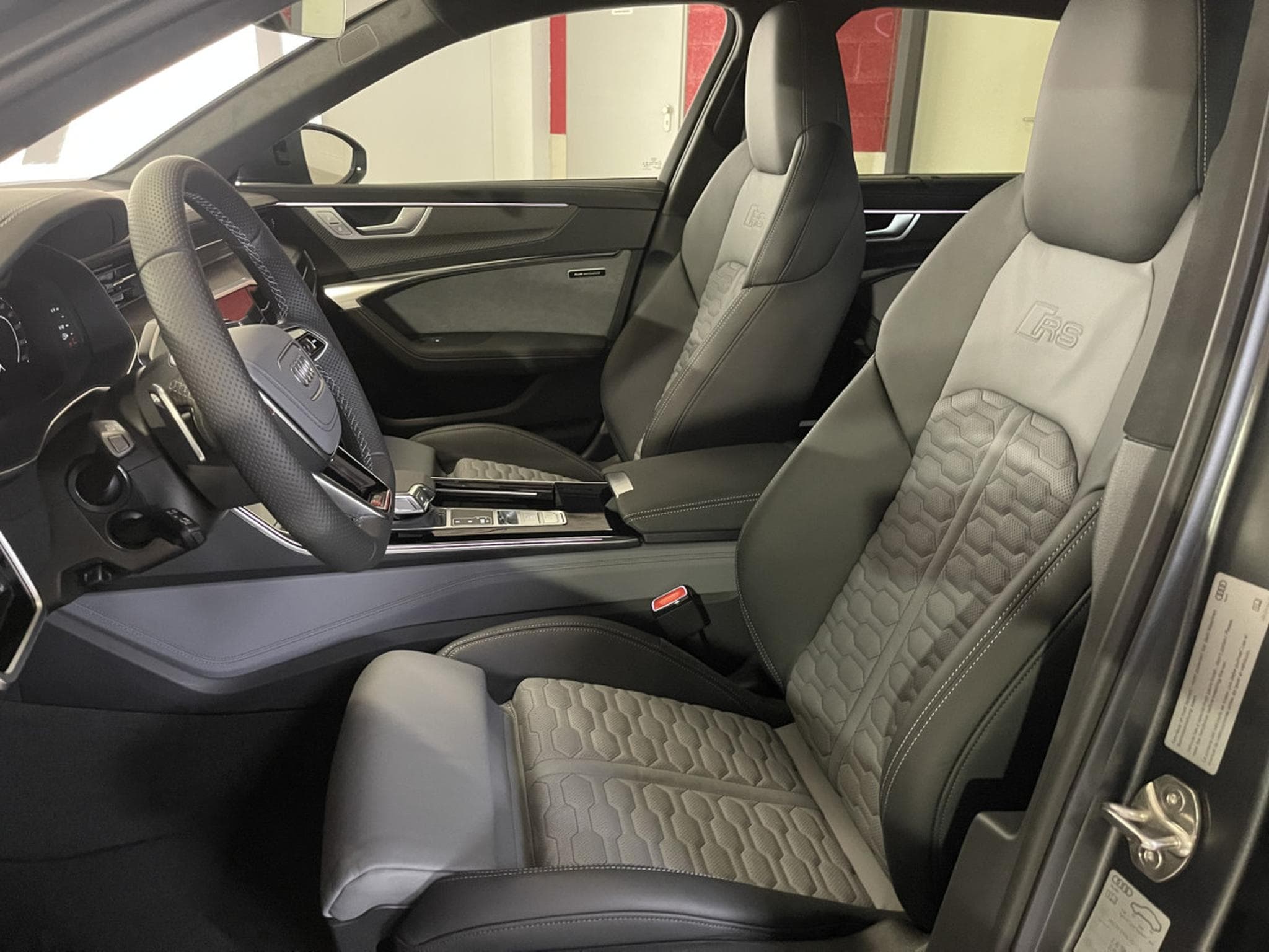 Audi RS6 EXCLUSIVE / B&O / MATRIX (2022) - Photo 15