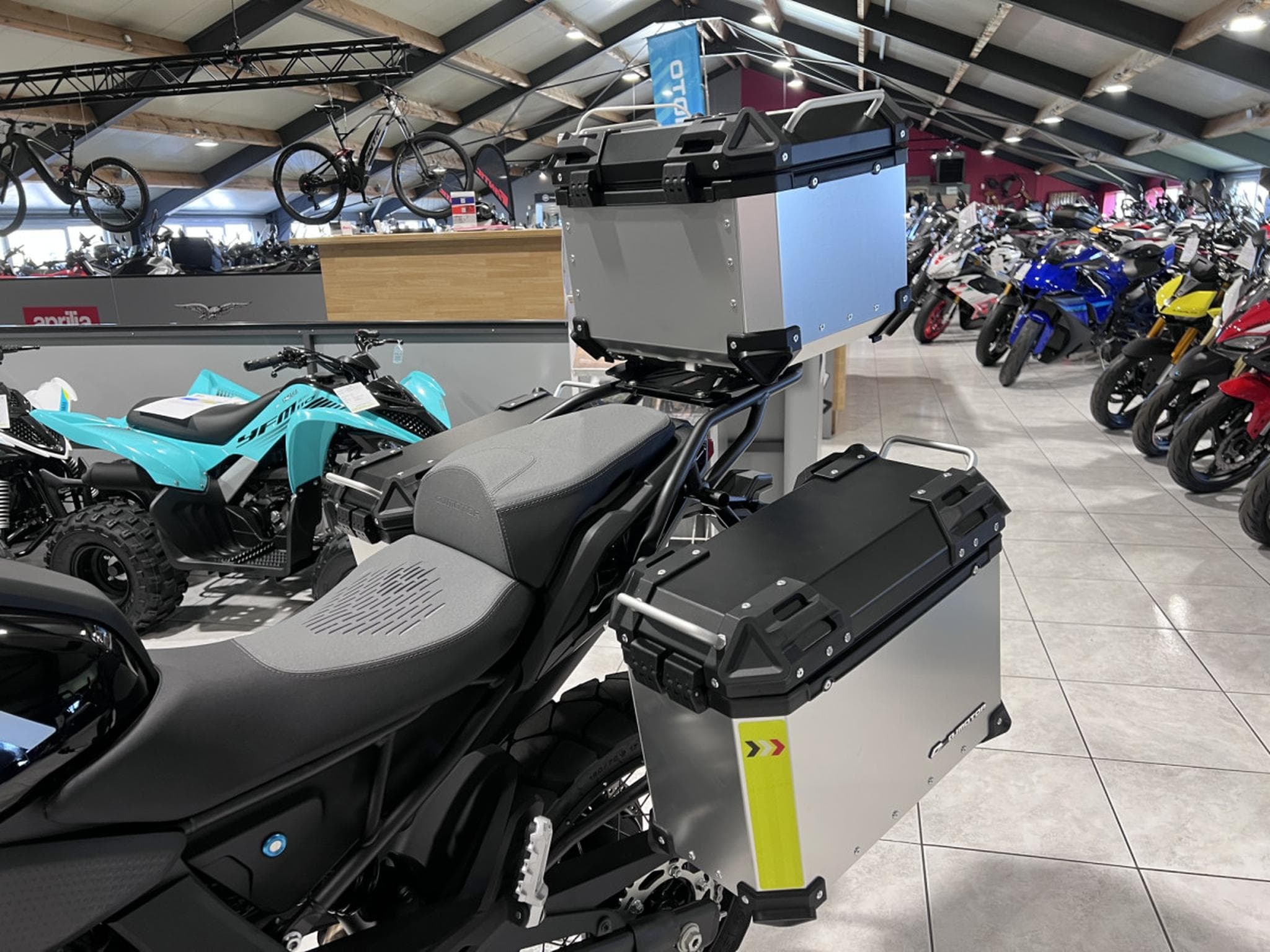 QJmotor SRT 600 SX TOURING (2026) - Foto 5