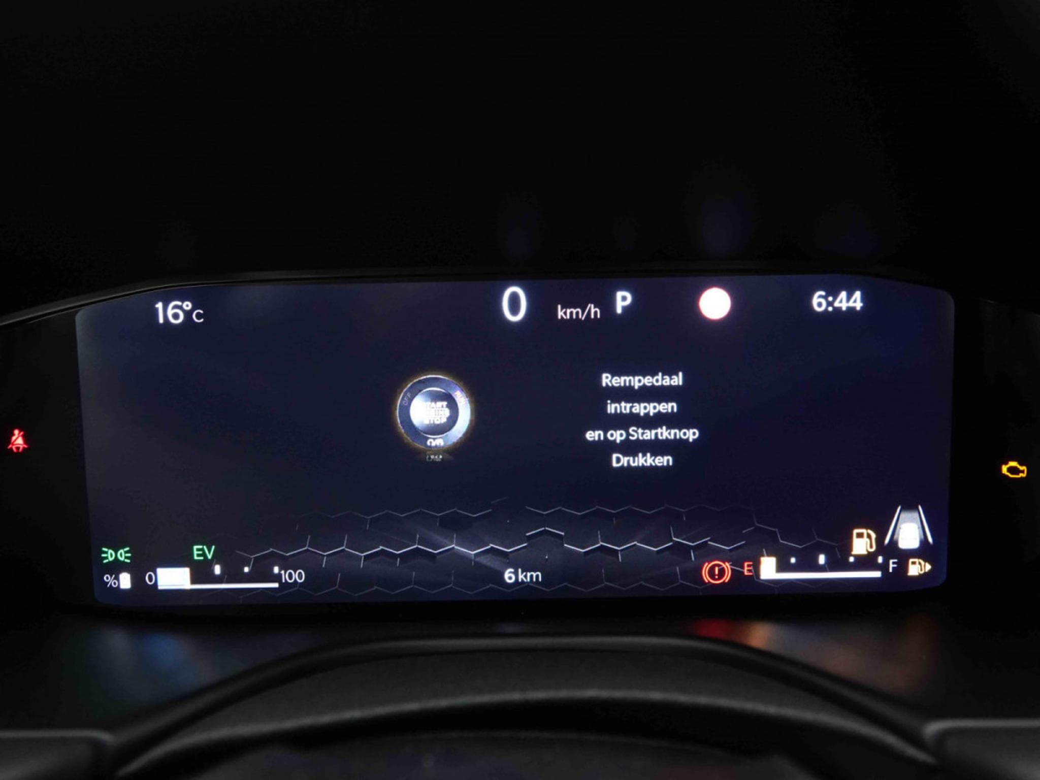 Jeep Compass 1.5 T4 e-Hybrid 131 DCT Altitude (2025) - Photo 14