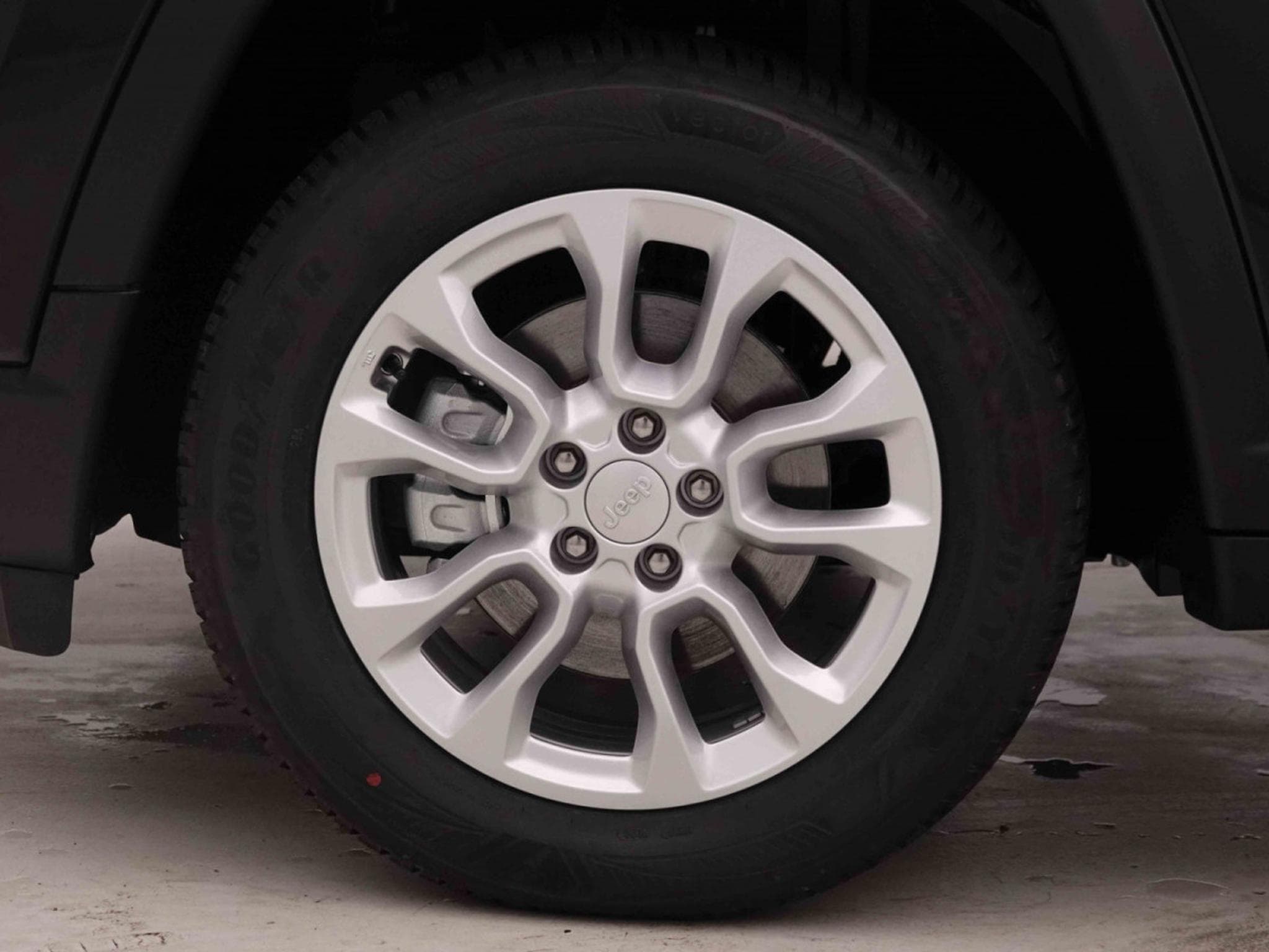 Jeep Compass 1.5 T4 e-Hybrid 131 DCT Altitude (2025) - Photo 6