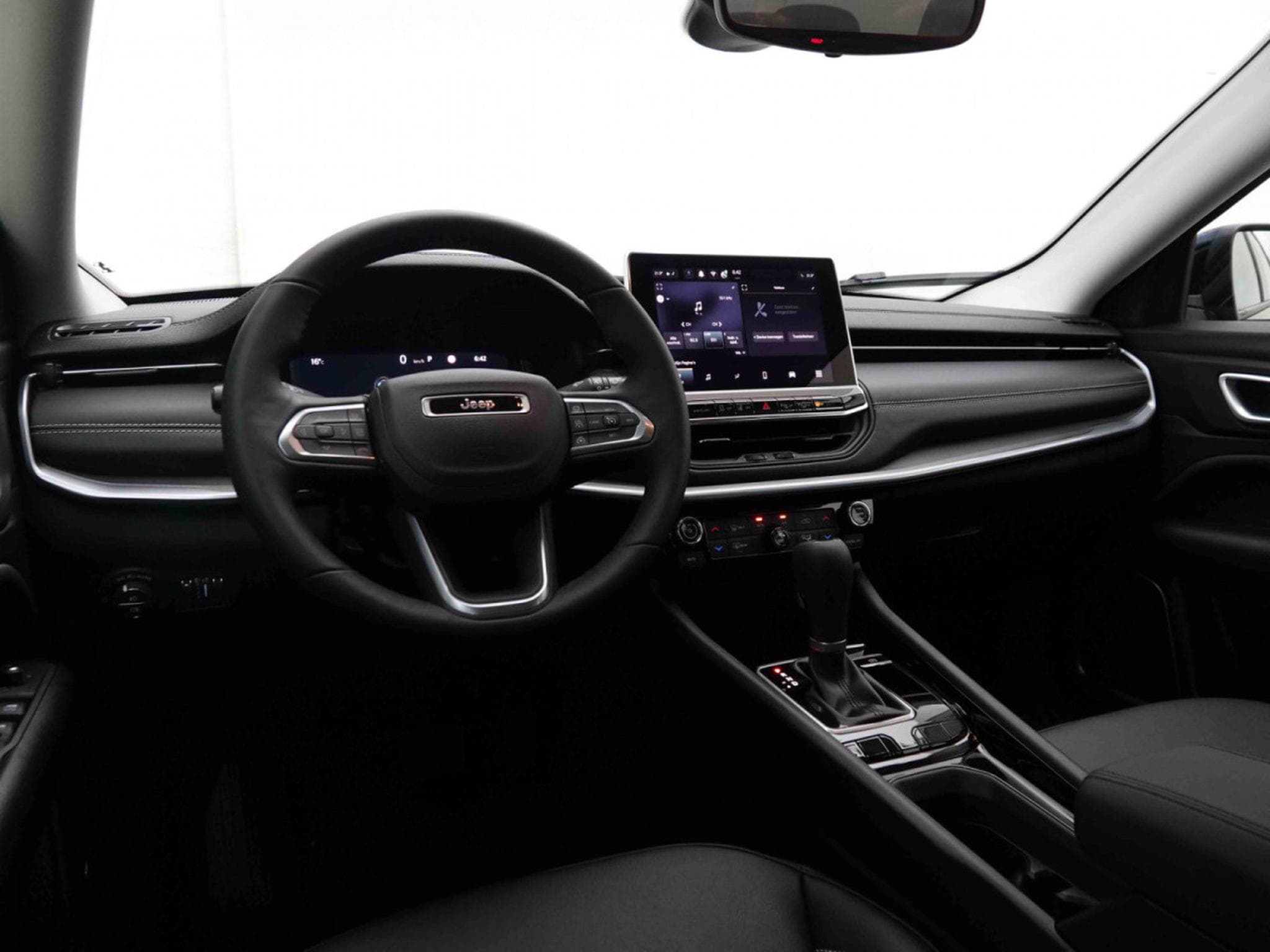 Jeep Compass 1.5 T4 e-Hybrid 131 DCT Altitude (2025) - Photo 7