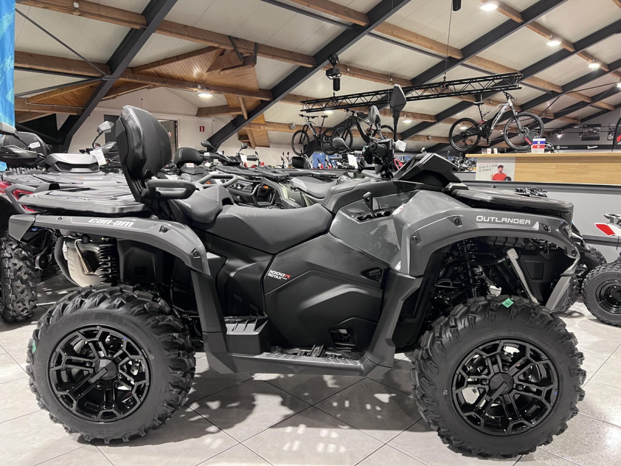 BRP Can-Am Outlander Max MY26 DPS T ABS 1000 T3 +60 km/h (2026) - Photo 1