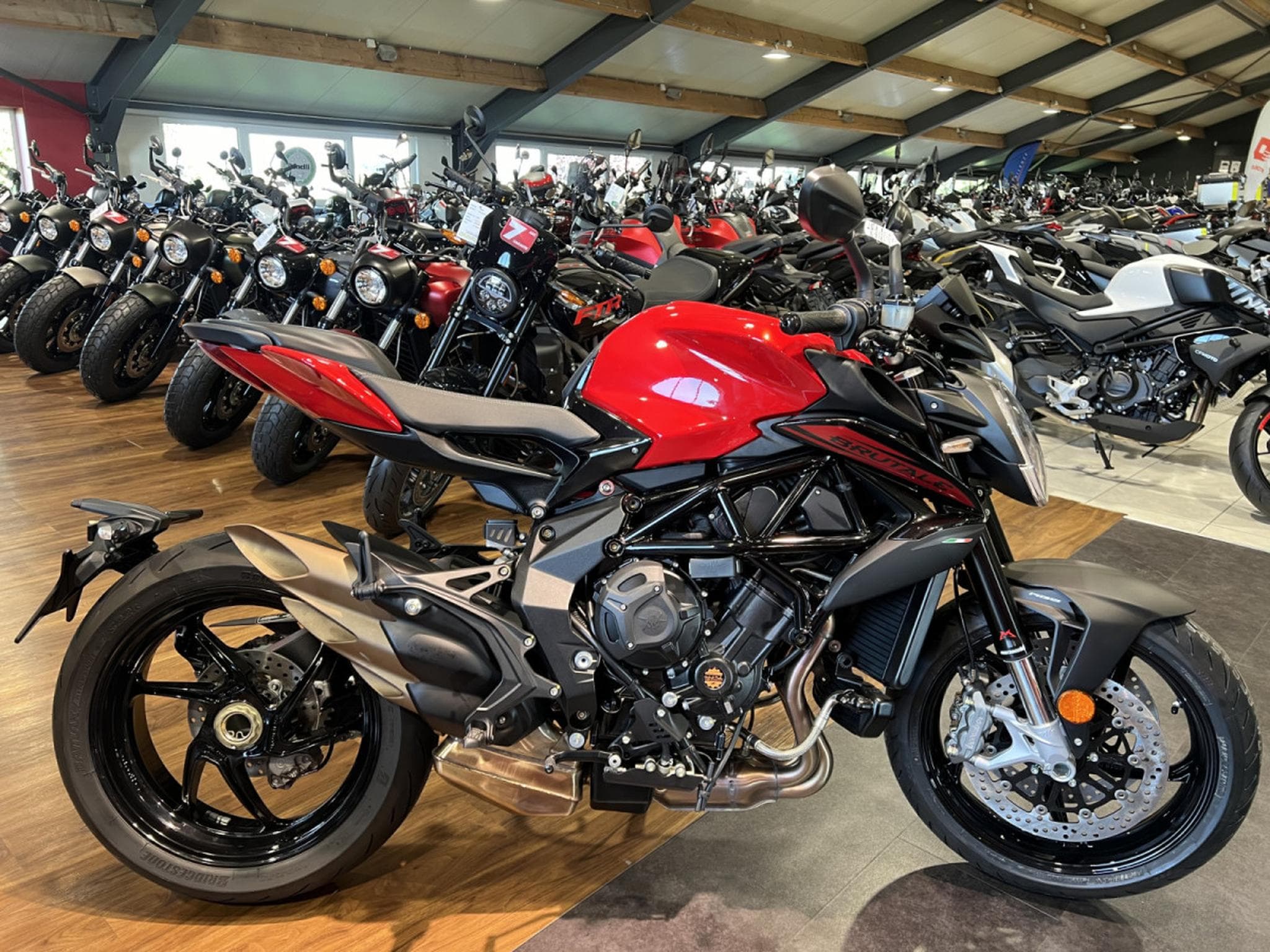 MV Agusta Brutale (2025) - Foto 1