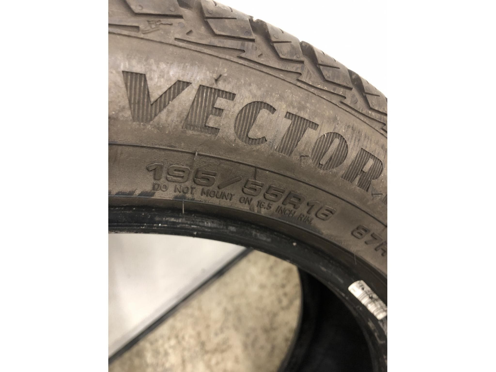Pneus toutes saisons – 16" - Photo 3