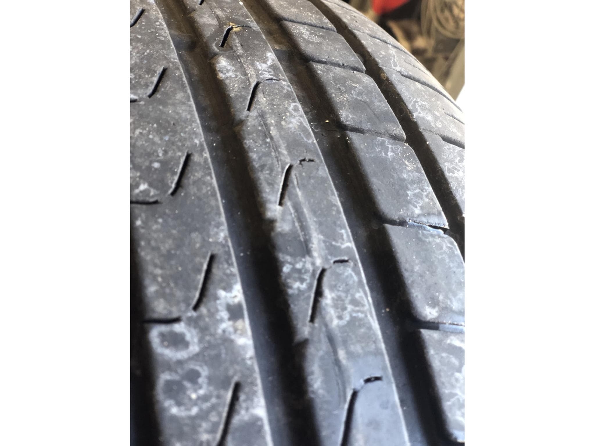 Jantes alu + Pneus é – 17" - Photo 5